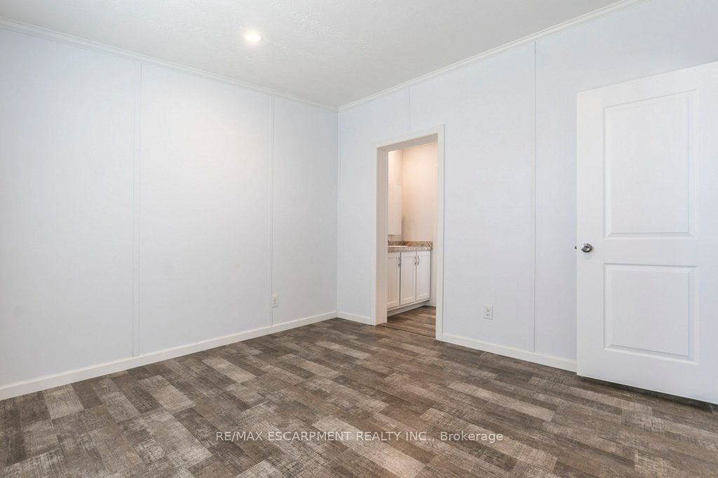9 Hickory Hollow Property Photo 16