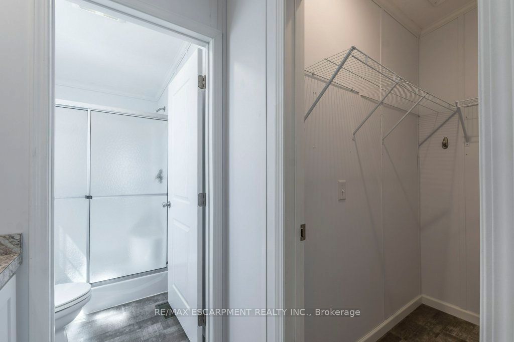 9 Hickory Hollow Property Photo 19