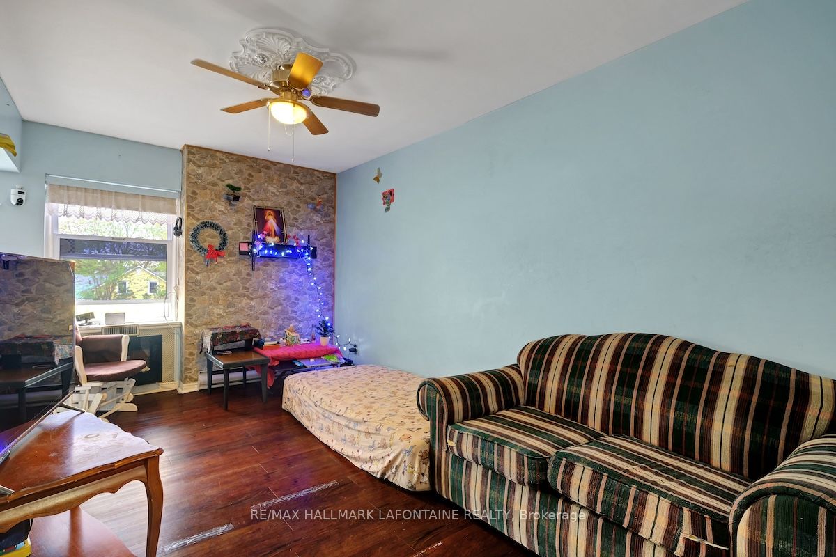 100 Gore St E Property Photo 39