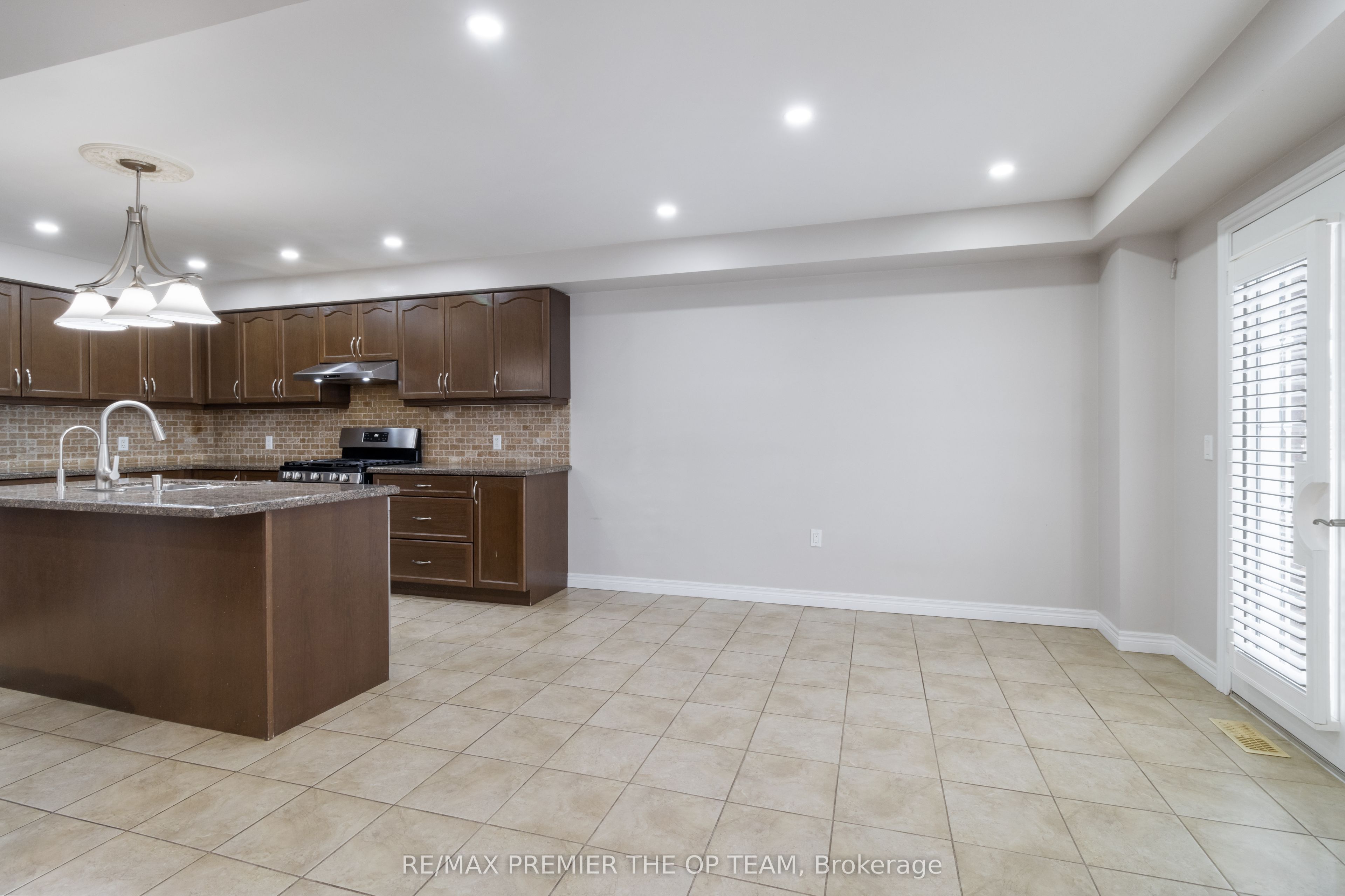 147 Pelech Crescent Property Photo 13