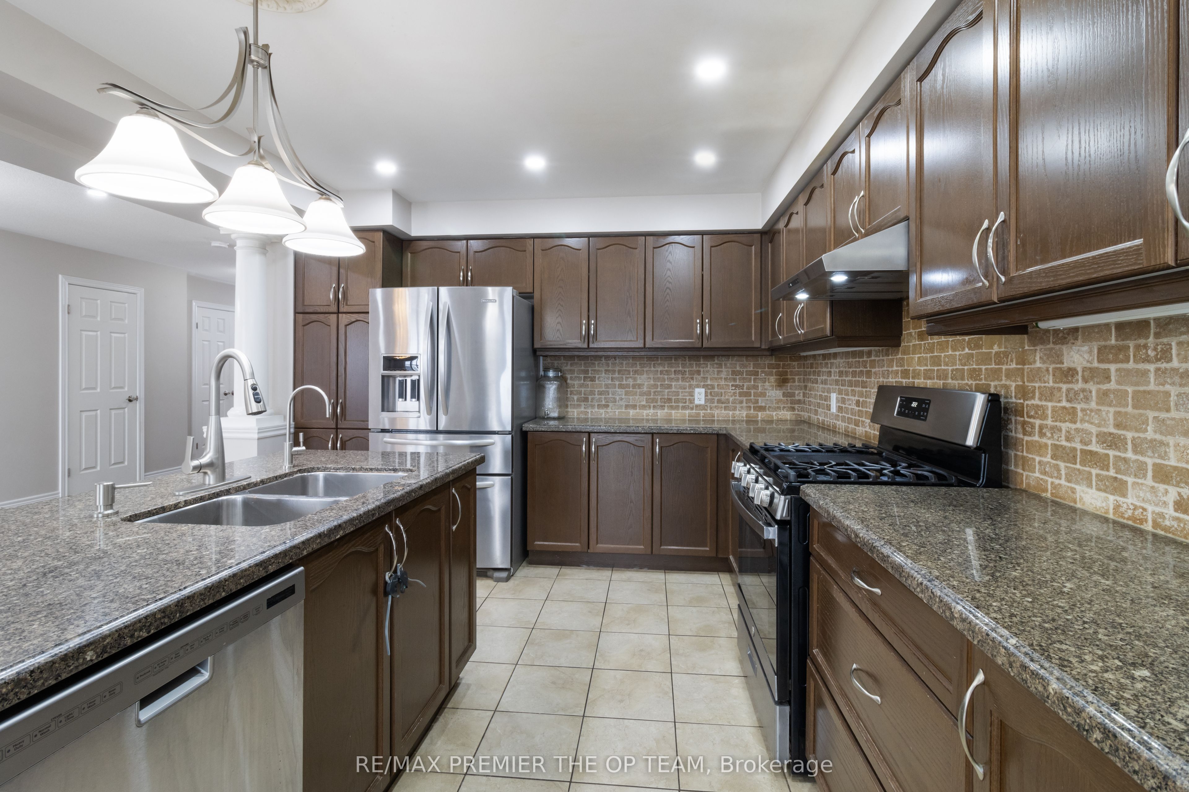 147 Pelech Crescent Property Photo 14