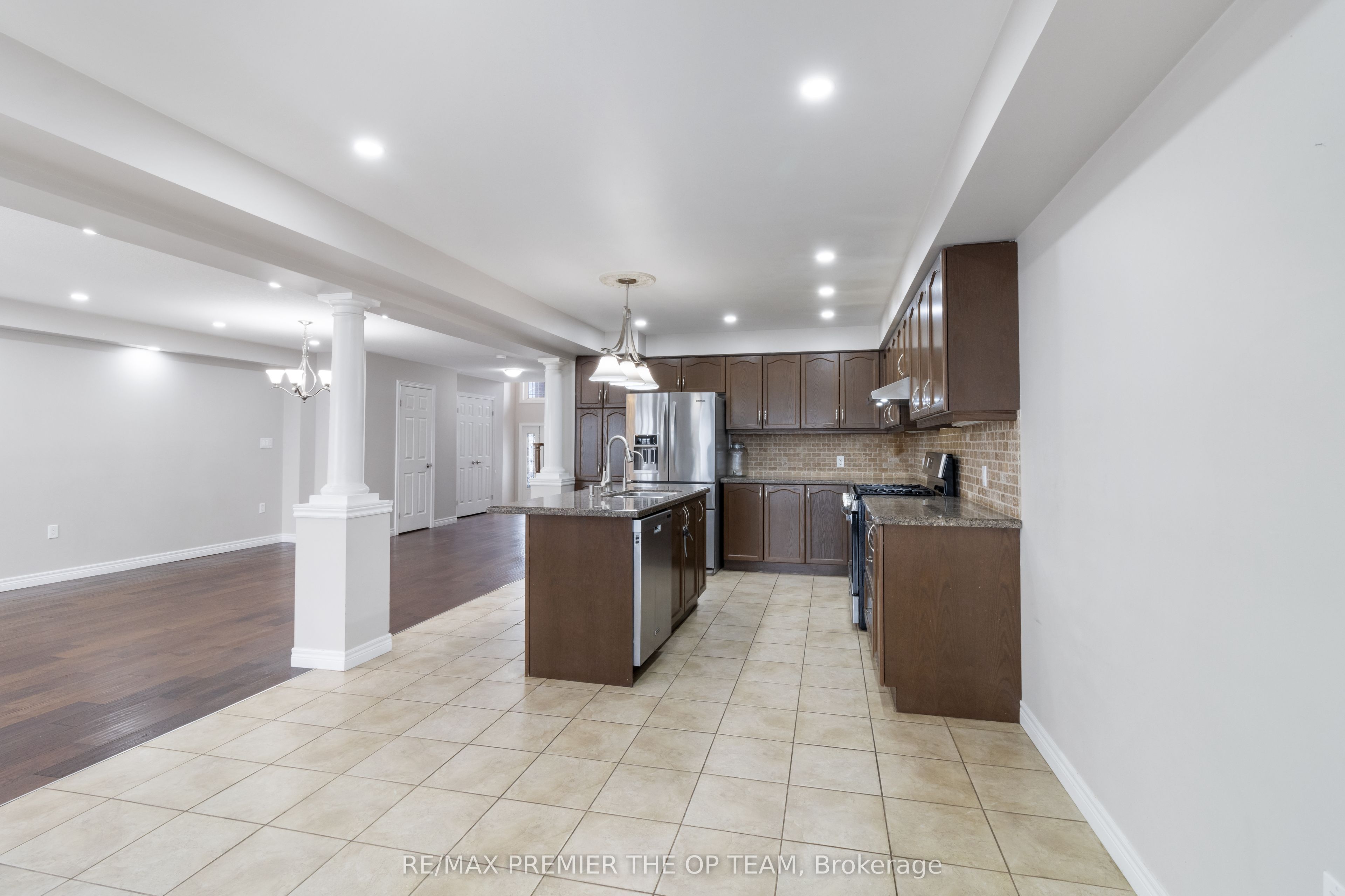 147 Pelech Crescent Property Photo 20