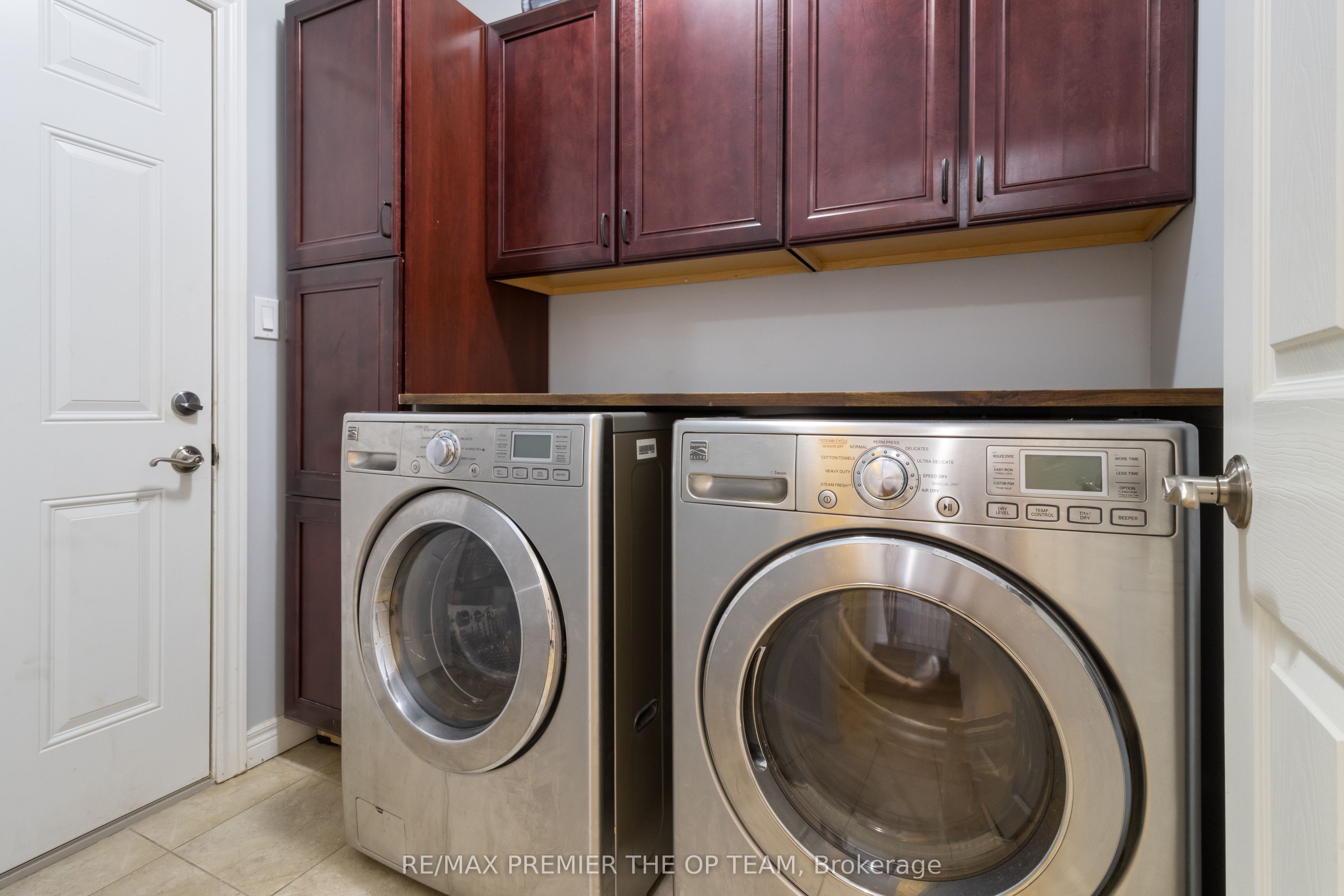 147 Pelech Crescent Property Photo 40