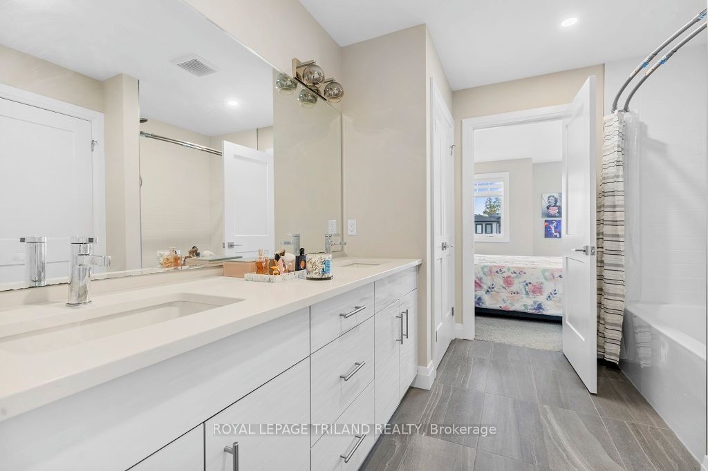 1592 Applerock Avenue Property Photo 22