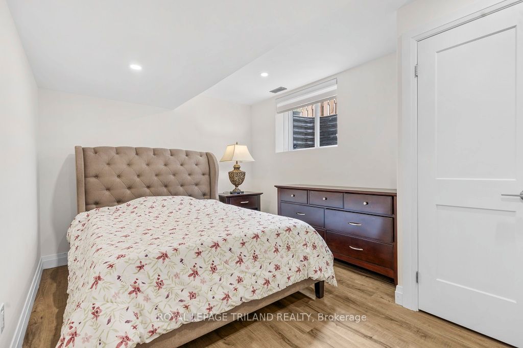 1592 Applerock Avenue Property Photo 26