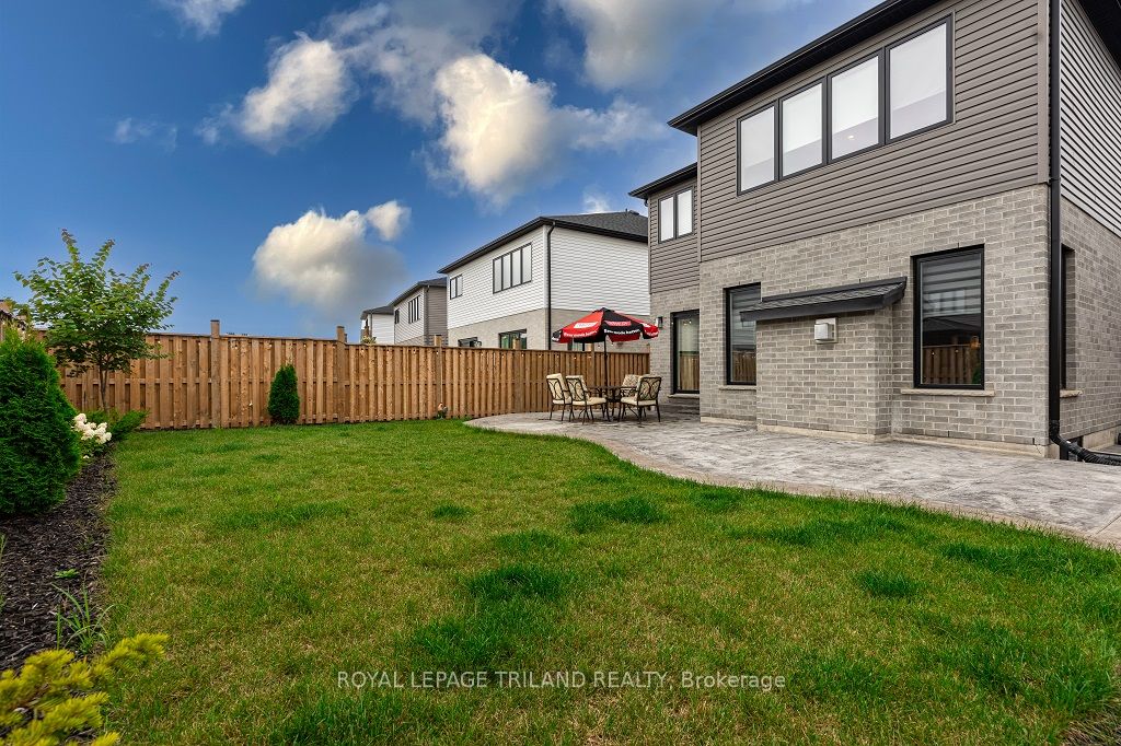 1592 Applerock Avenue Property Photo 29