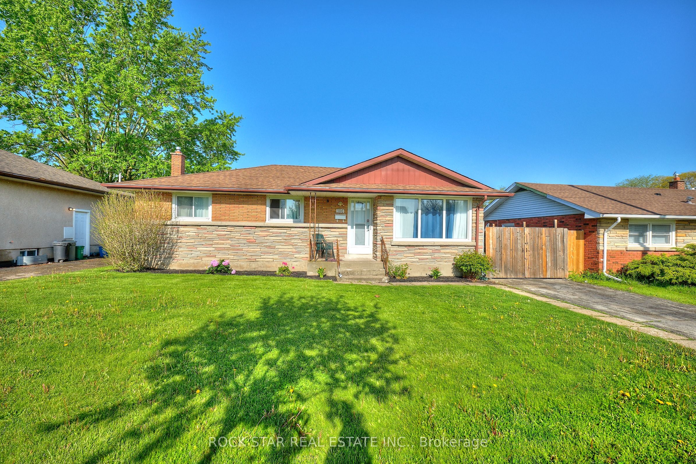 100 Jacobson Ave Property Photo