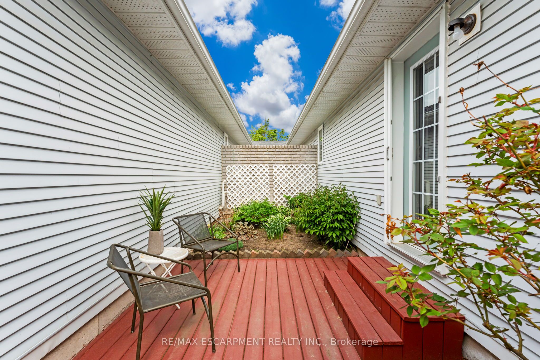 6 Village Drive Property Photo 14