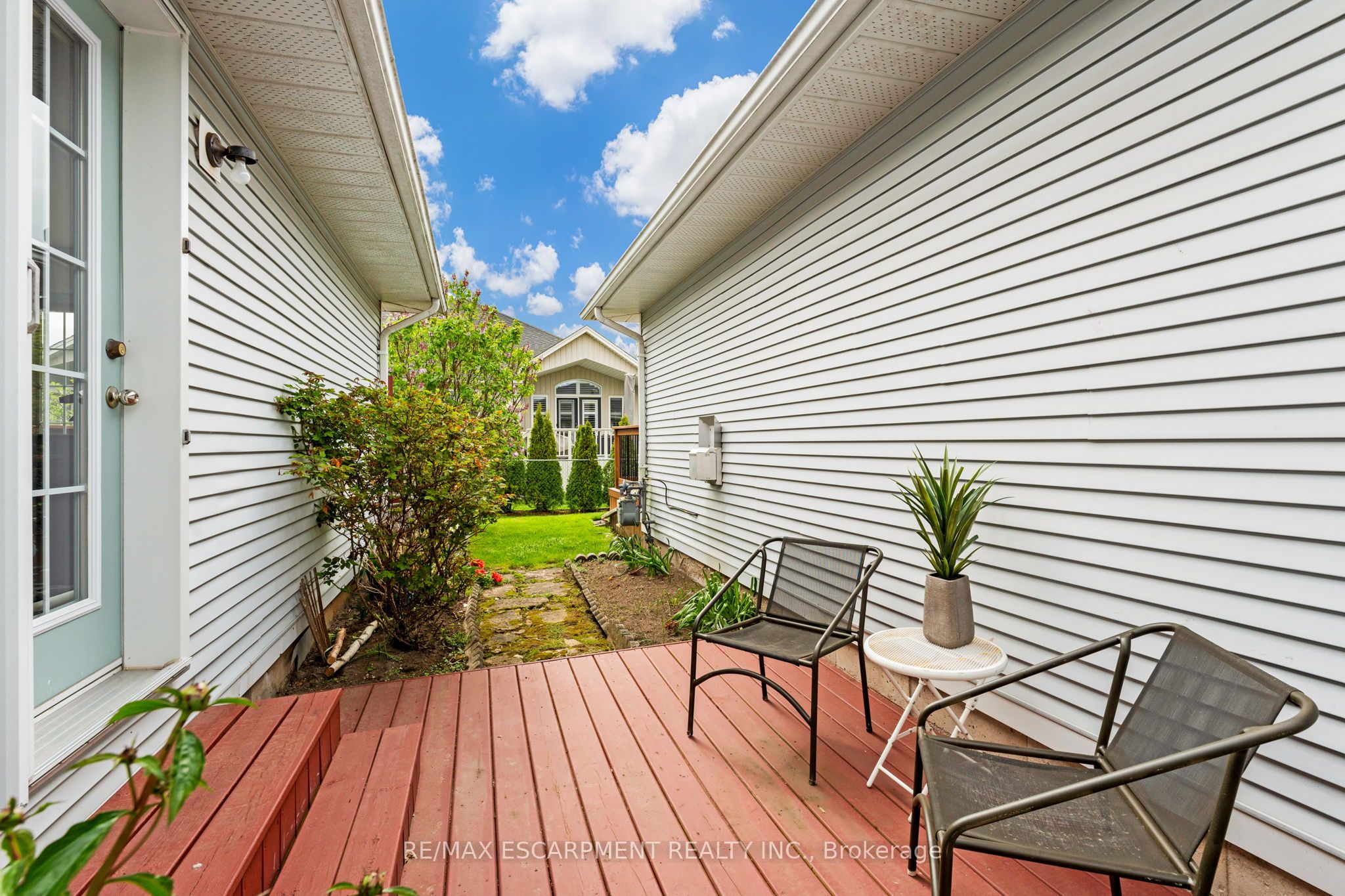 6 Village Drive Property Photo 15