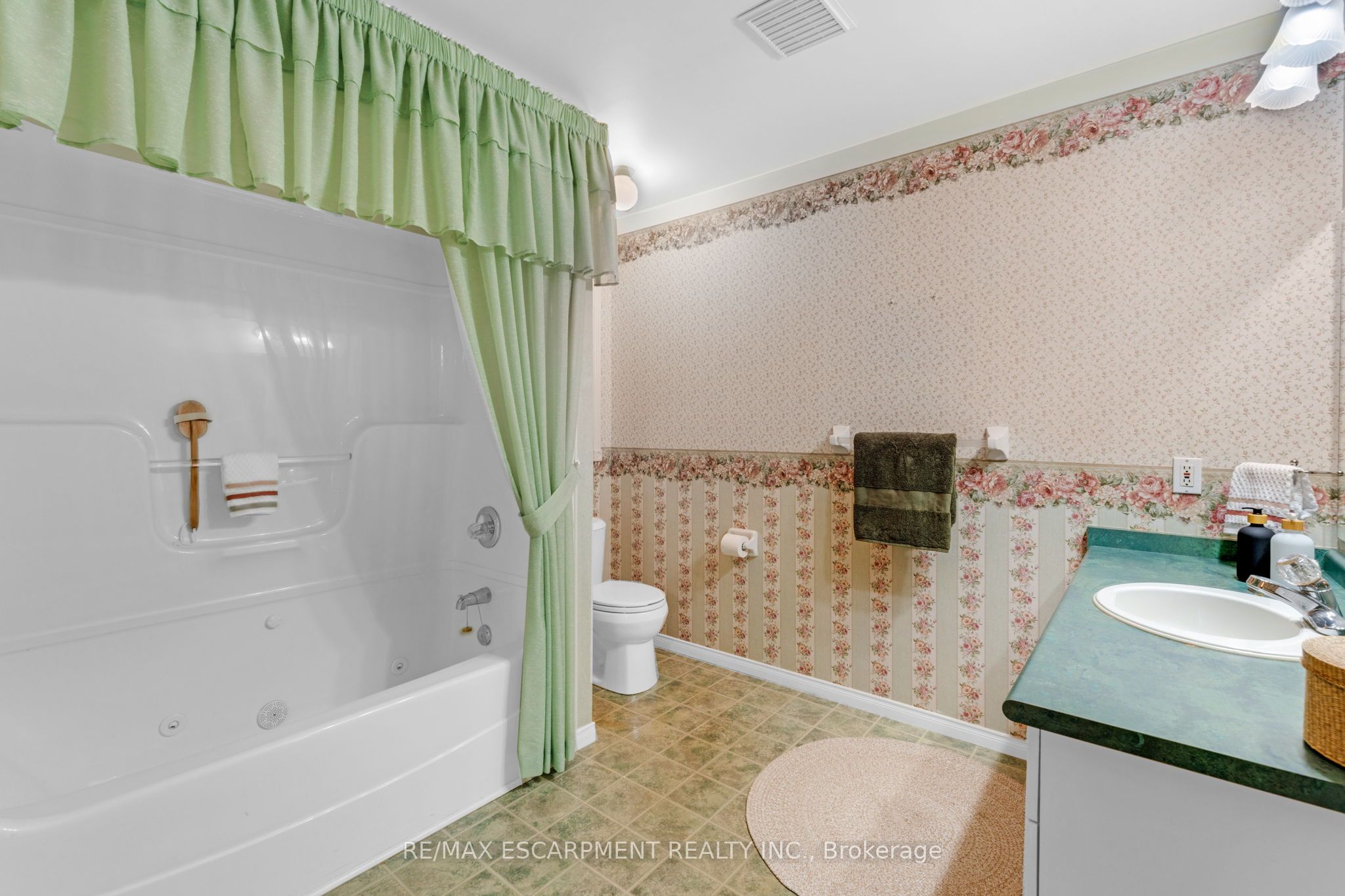 6 Village Drive Property Photo 21