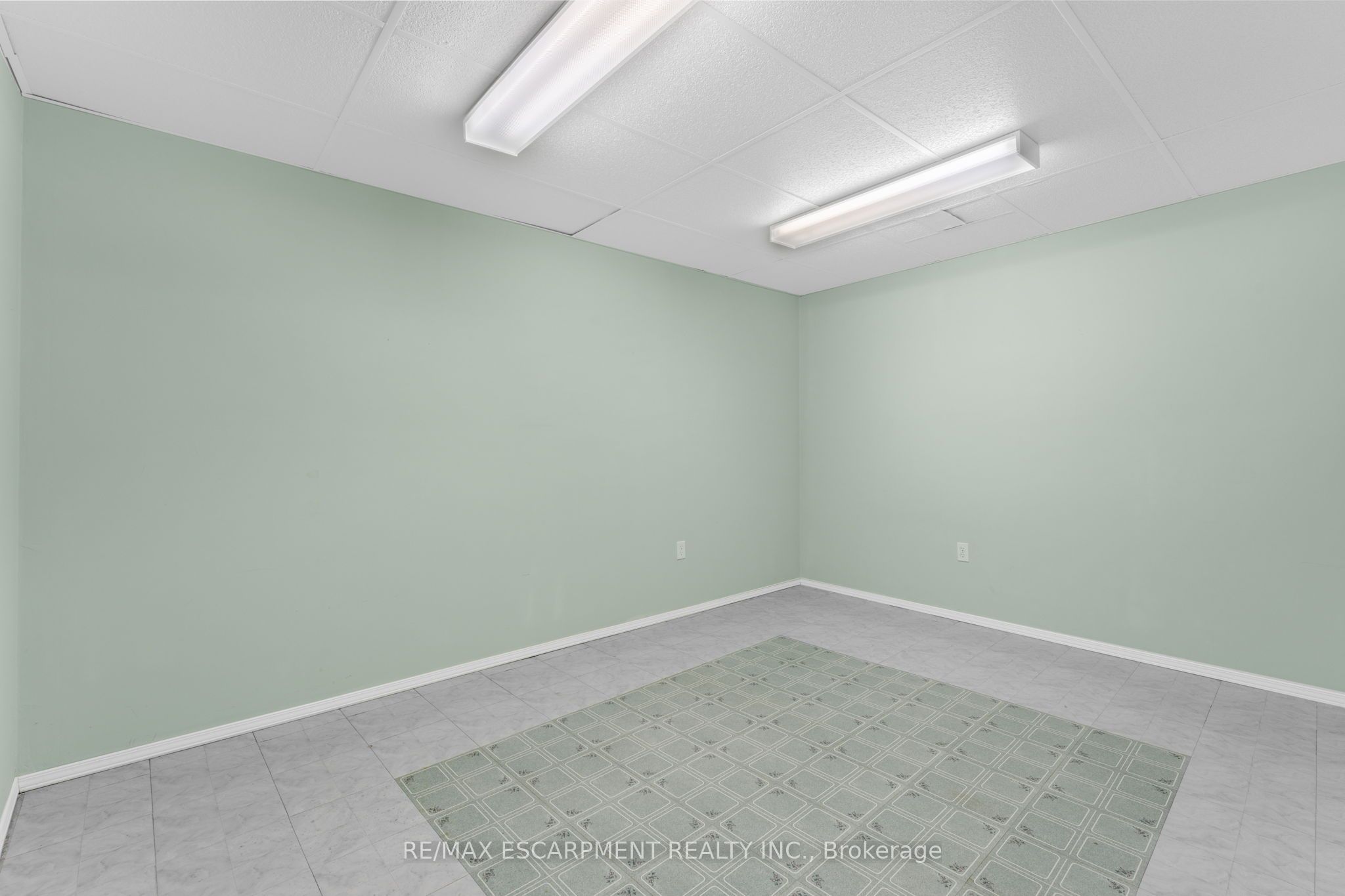 6 Village Drive Property Photo 29