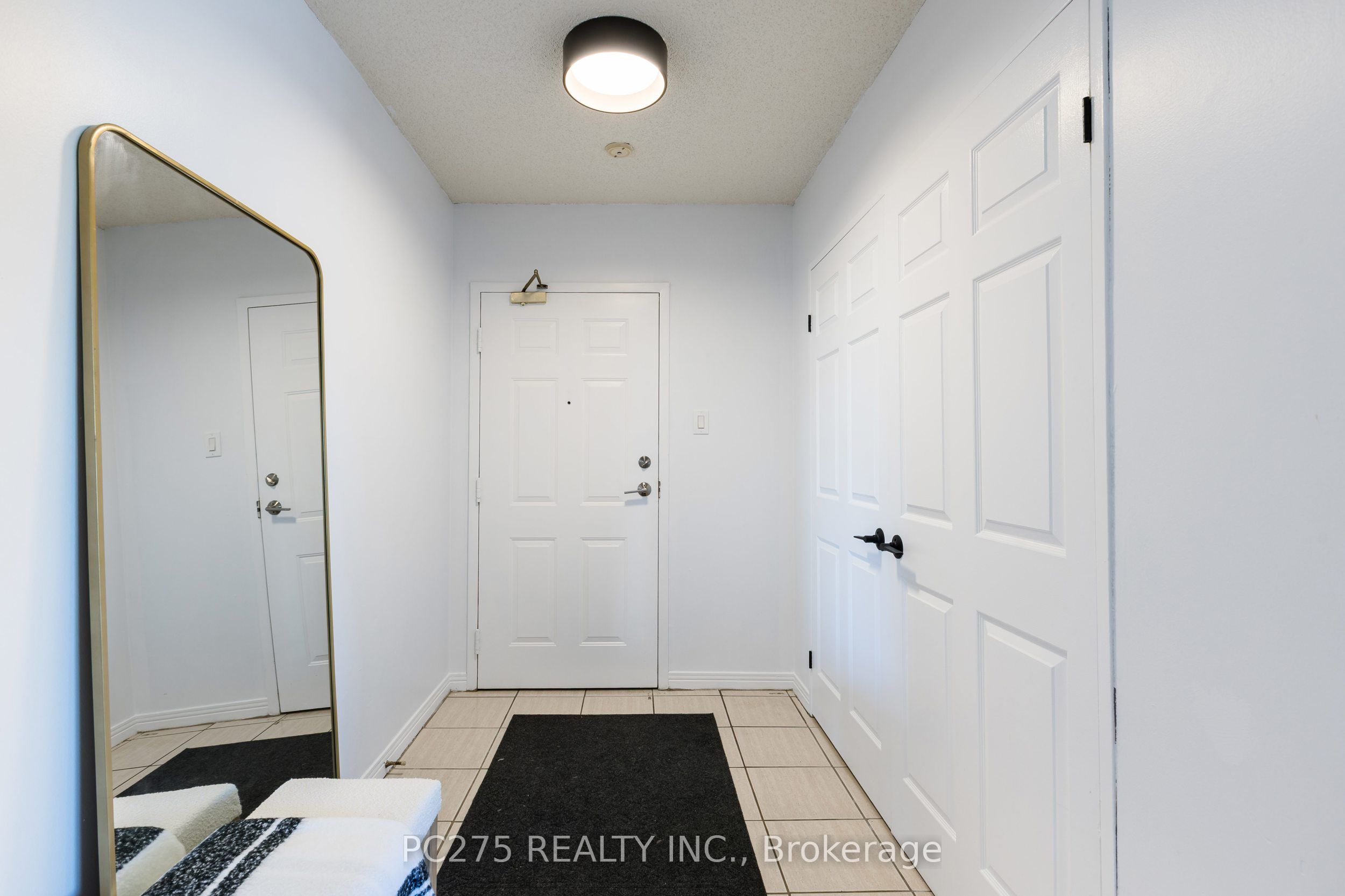 549 Ridout Street N 407 Property Photo 6