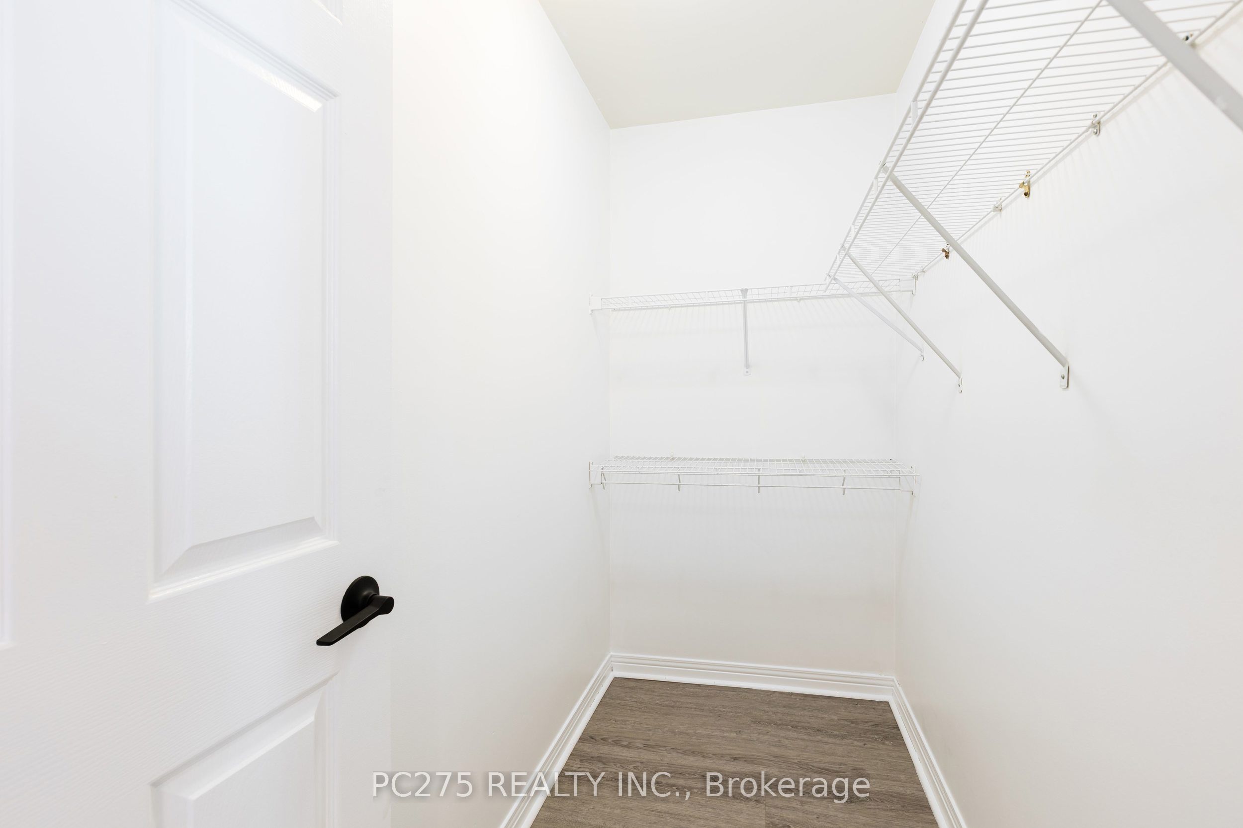549 Ridout Street N 407 Property Photo 36