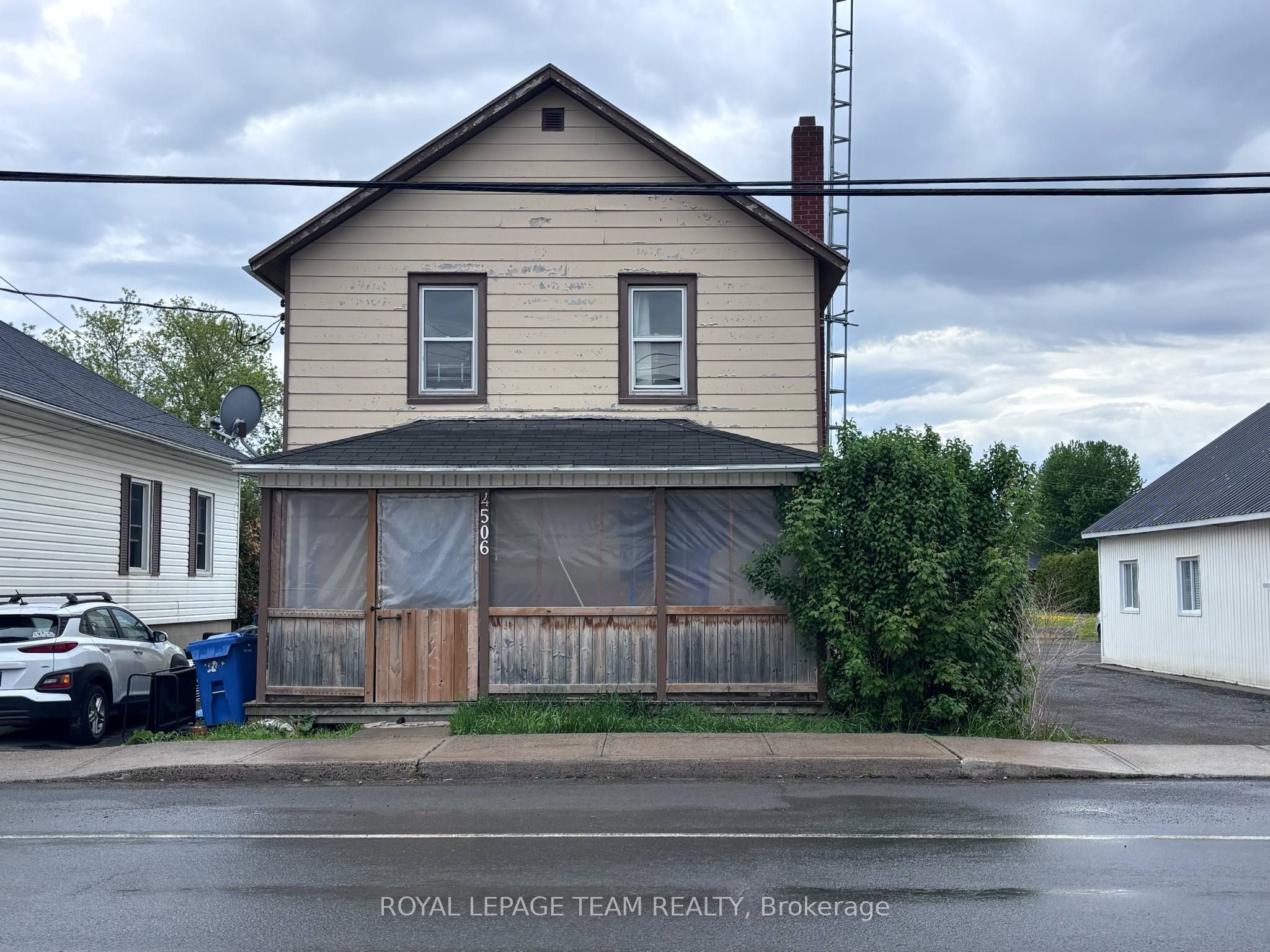 4506 Ste Catherine Street Property Photo 2