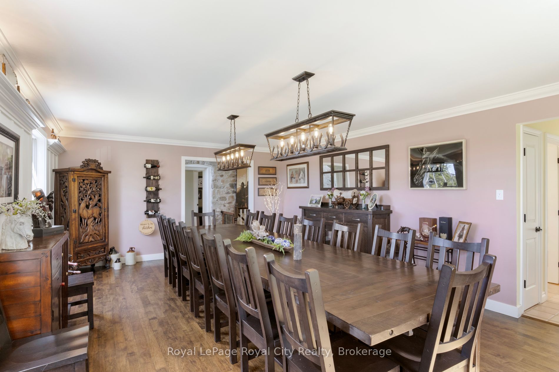 5228 First Line Property Photo 14