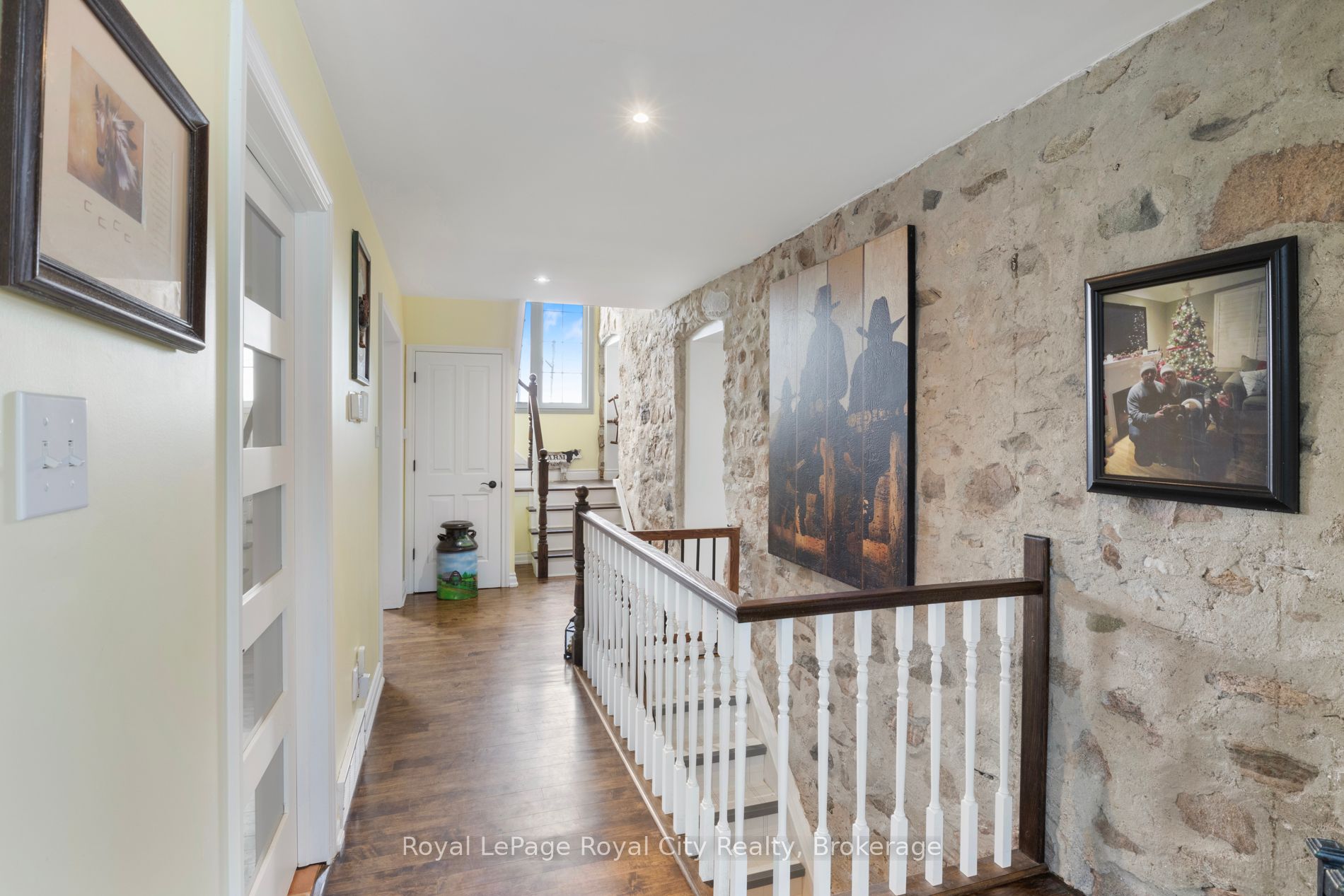 5228 First Line Property Photo 20