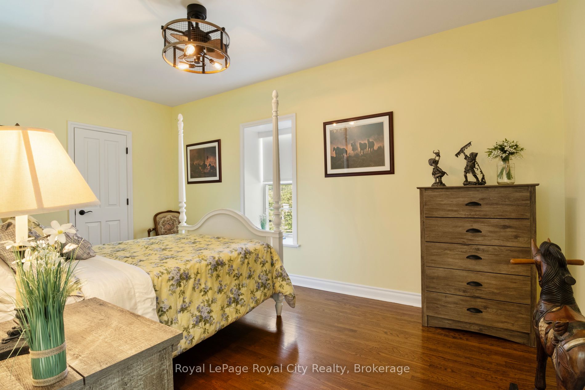 5228 First Line Property Photo 26