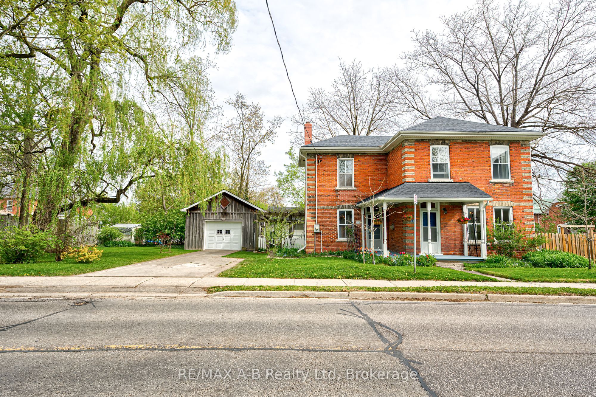 258 Douro Street Property Photo