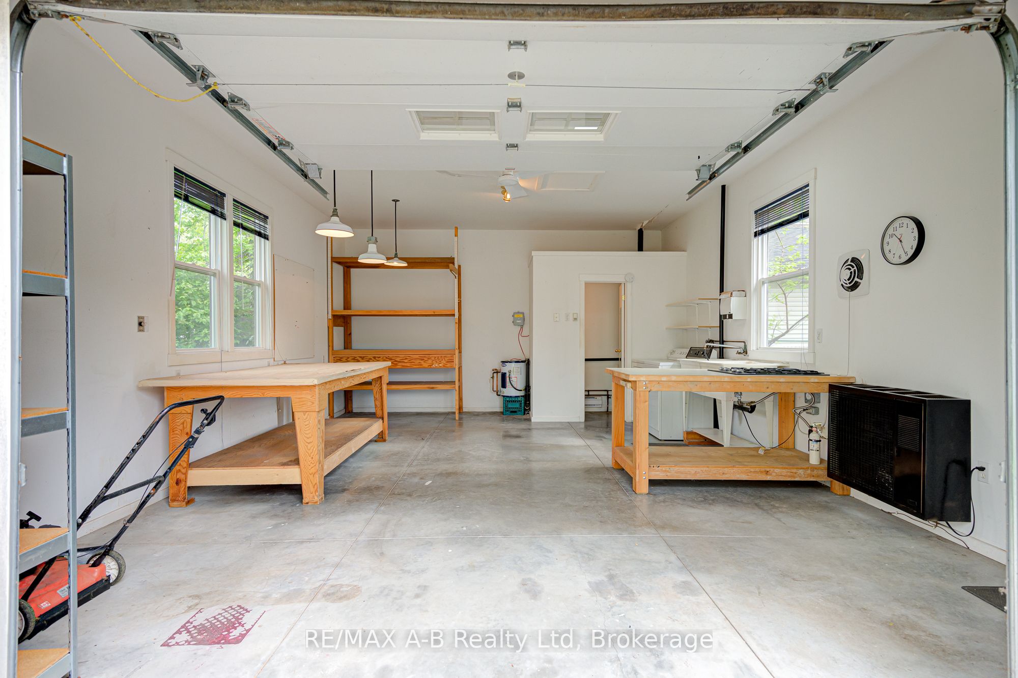 258 Douro Street Property Photo 12