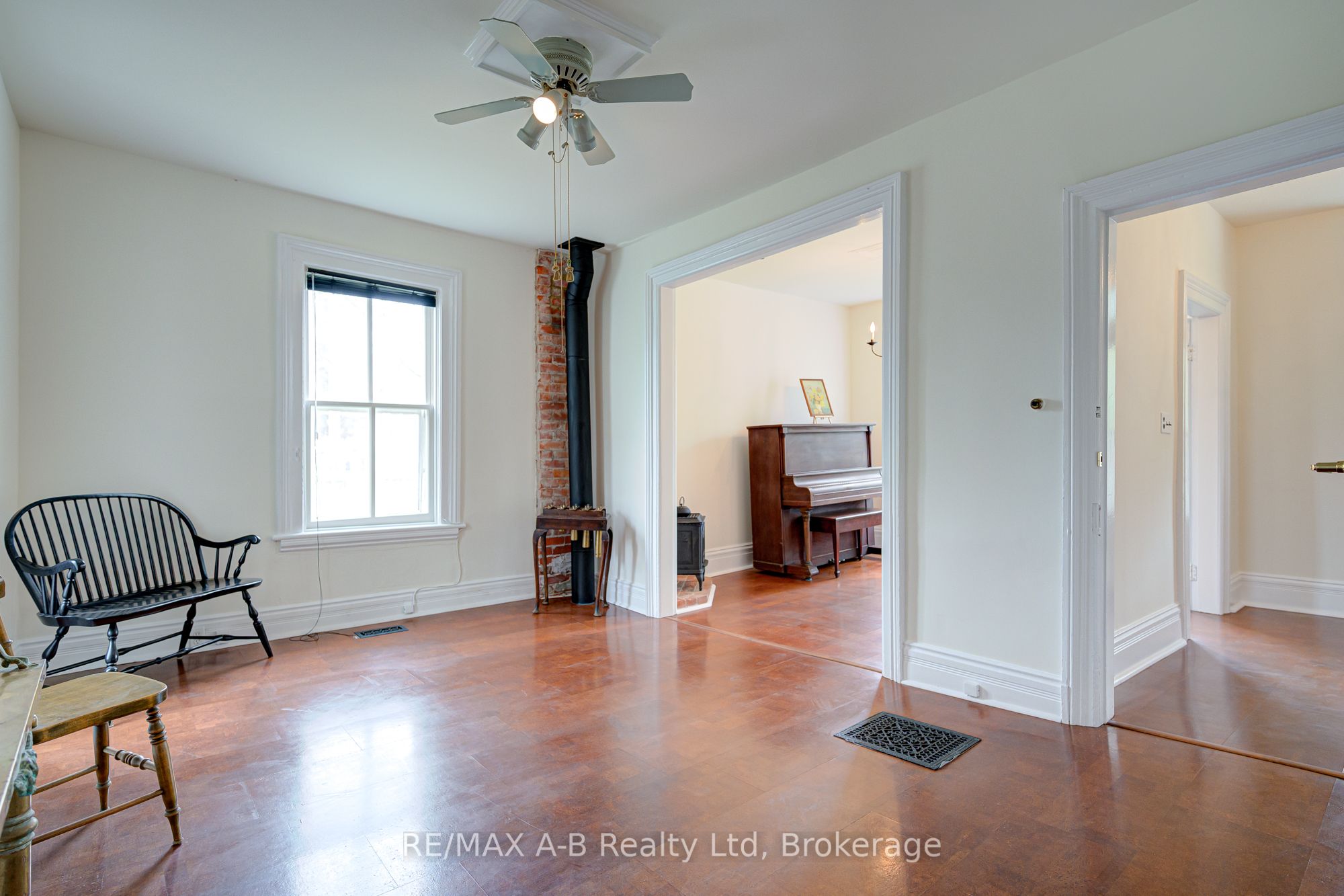 258 Douro Street Property Photo 23
