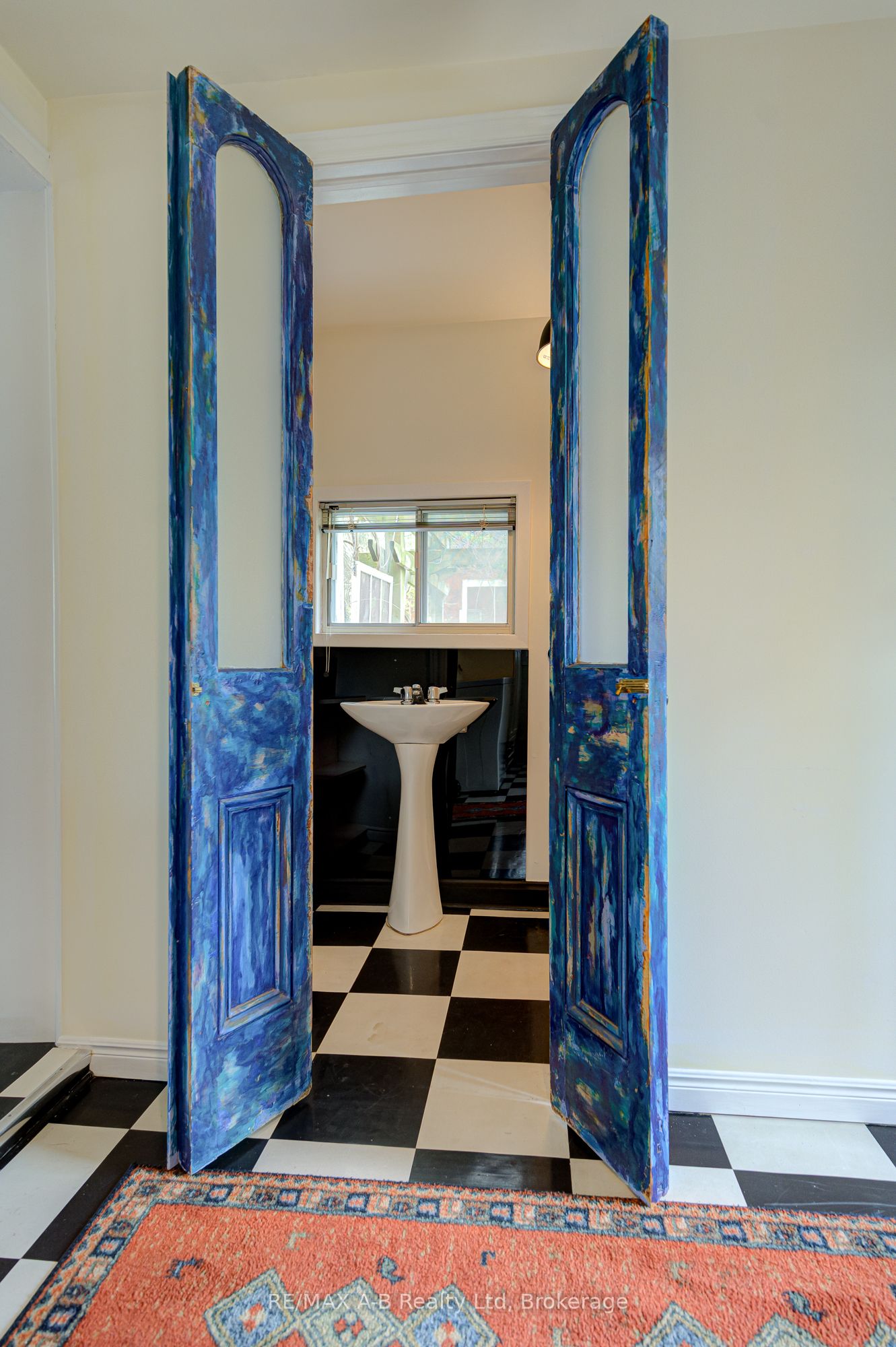 258 Douro Street Property Photo 26