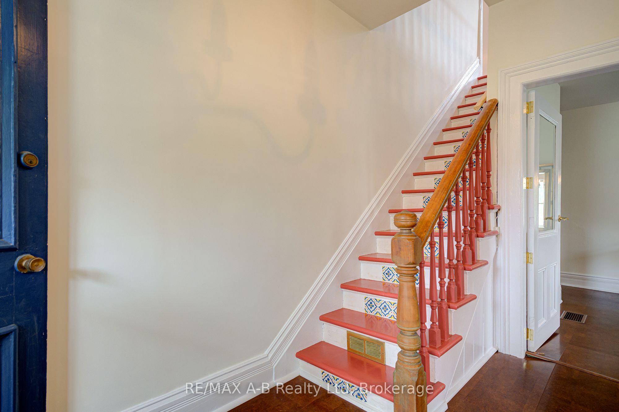 258 Douro Street Property Photo 30