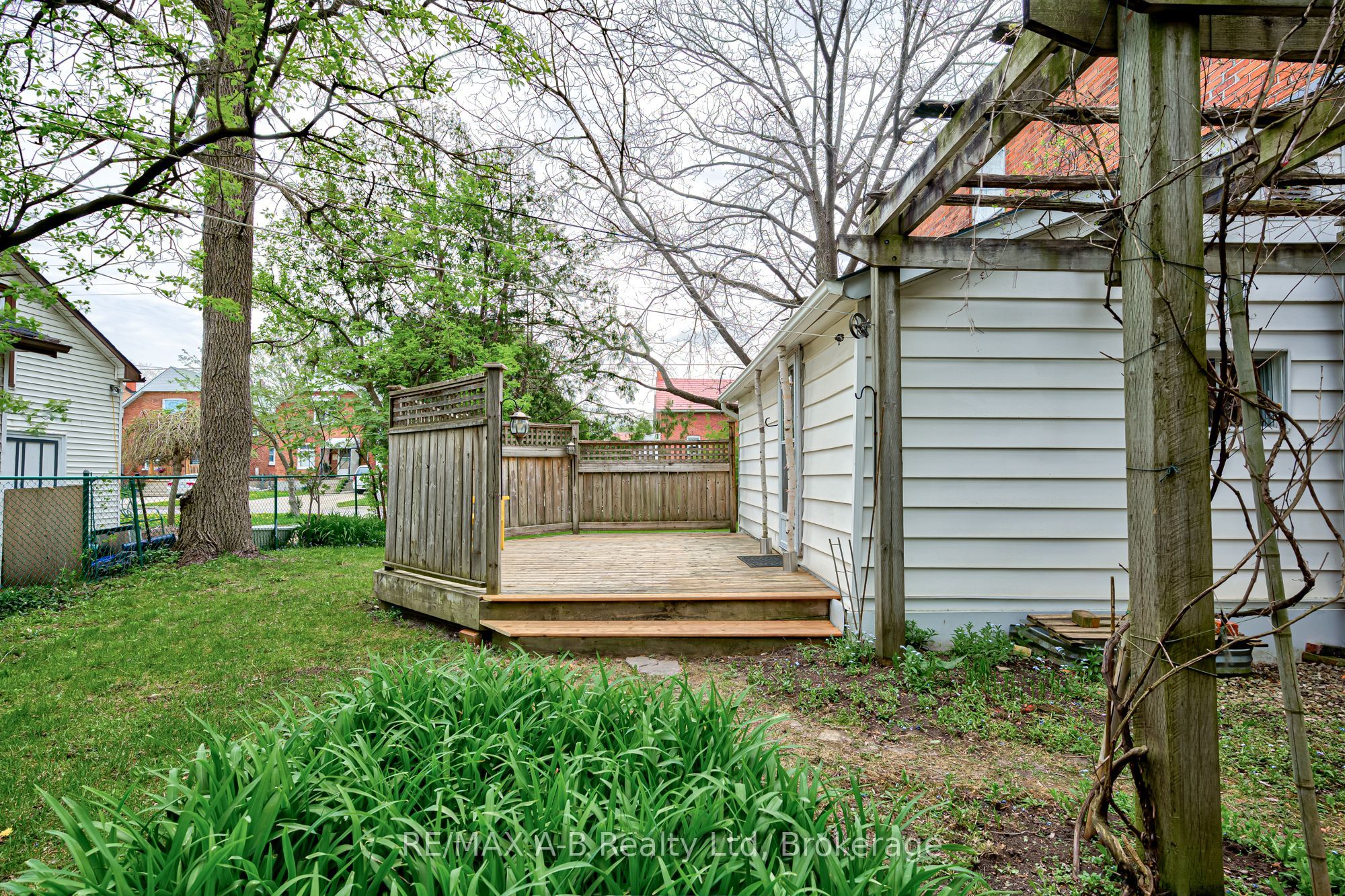 258 Douro Street Property Photo 41