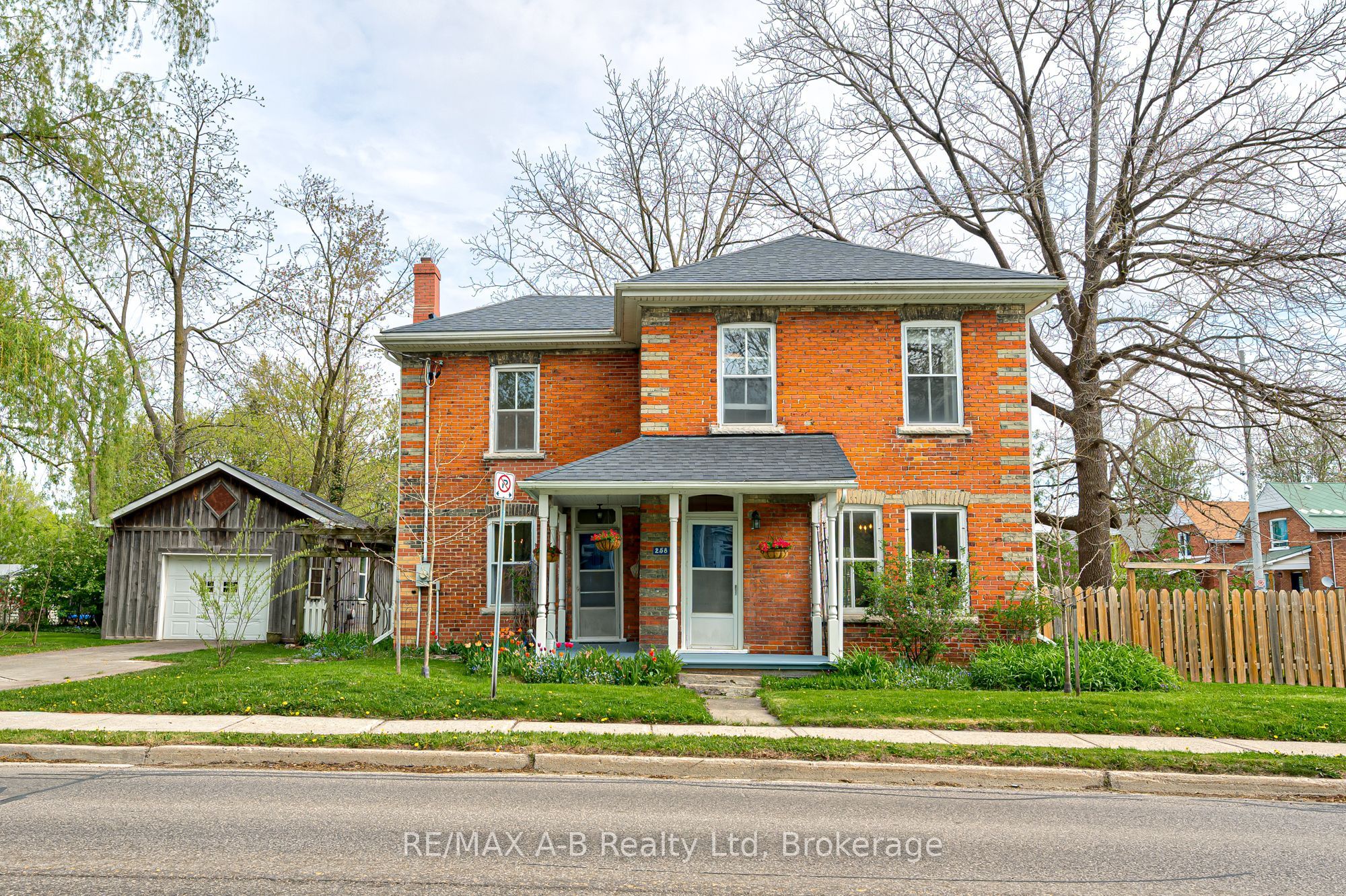 258 Douro Street Property Photo 44