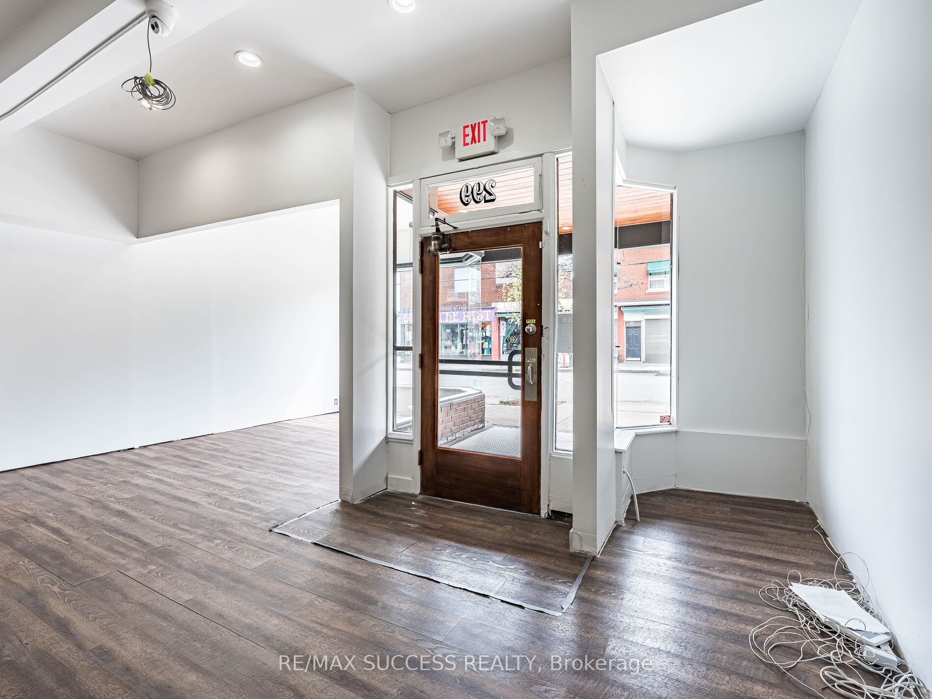 299 Ottawa Street Property Photo 3