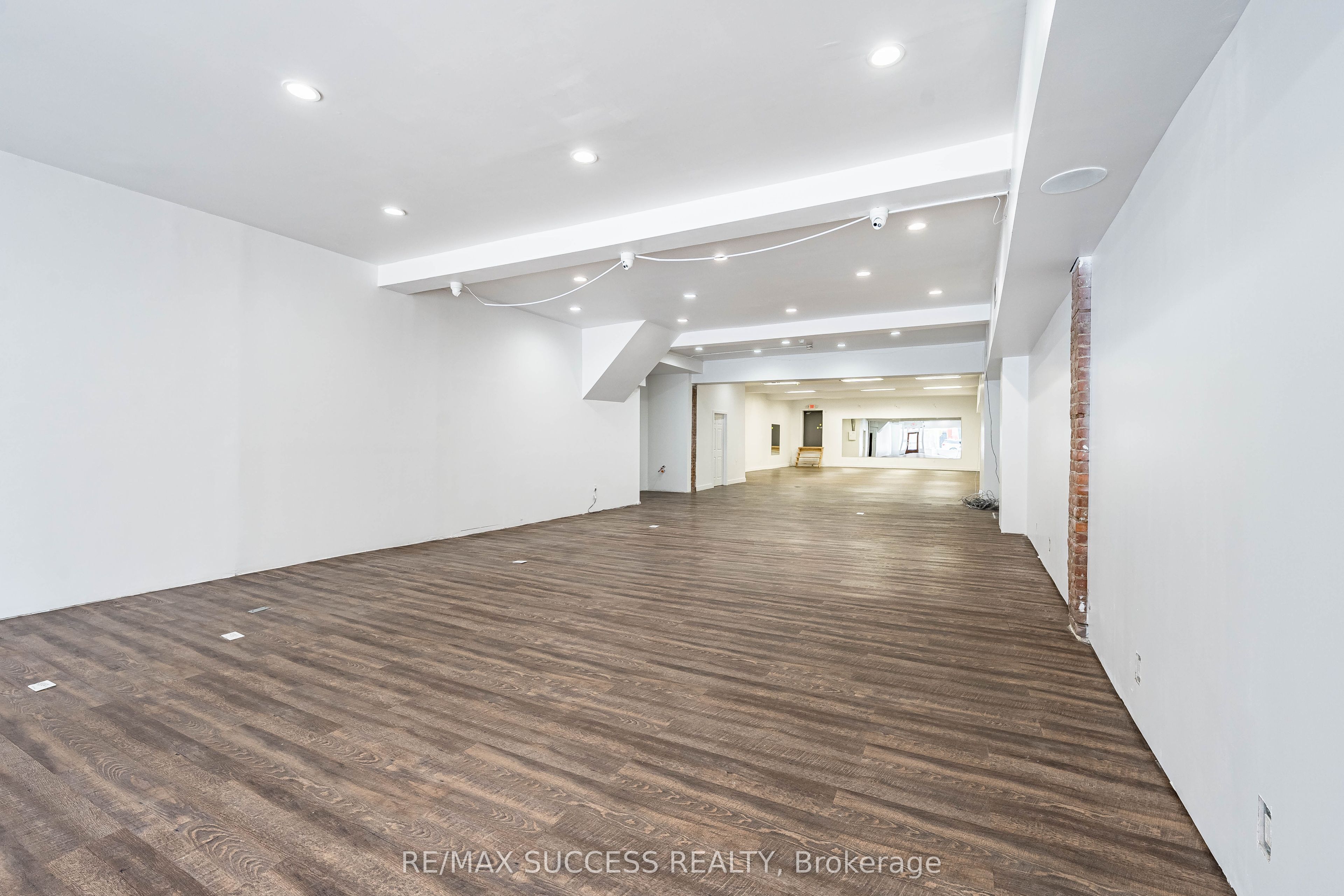 299 Ottawa Street Property Photo 4