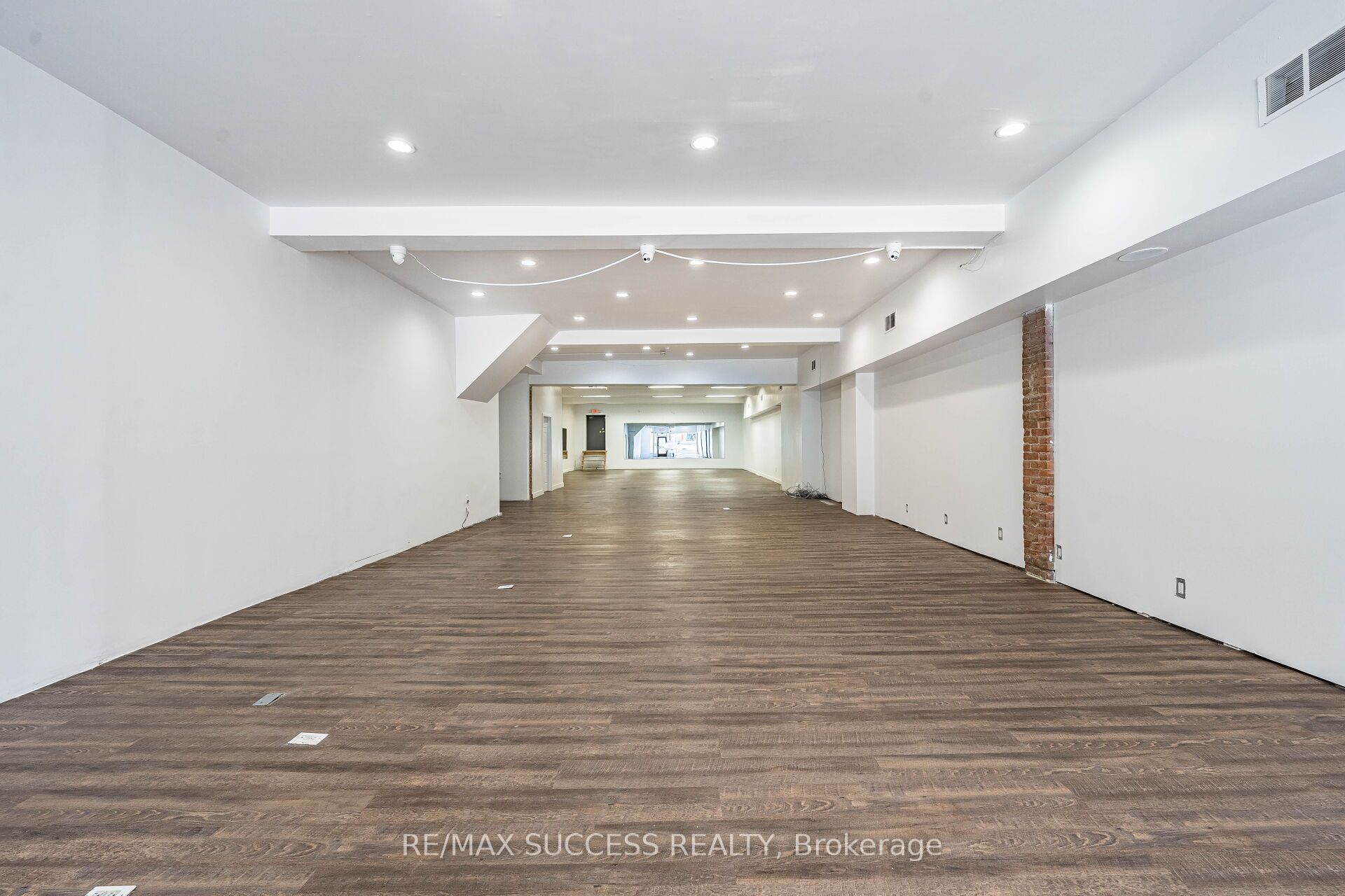 299 Ottawa Street Property Photo 10