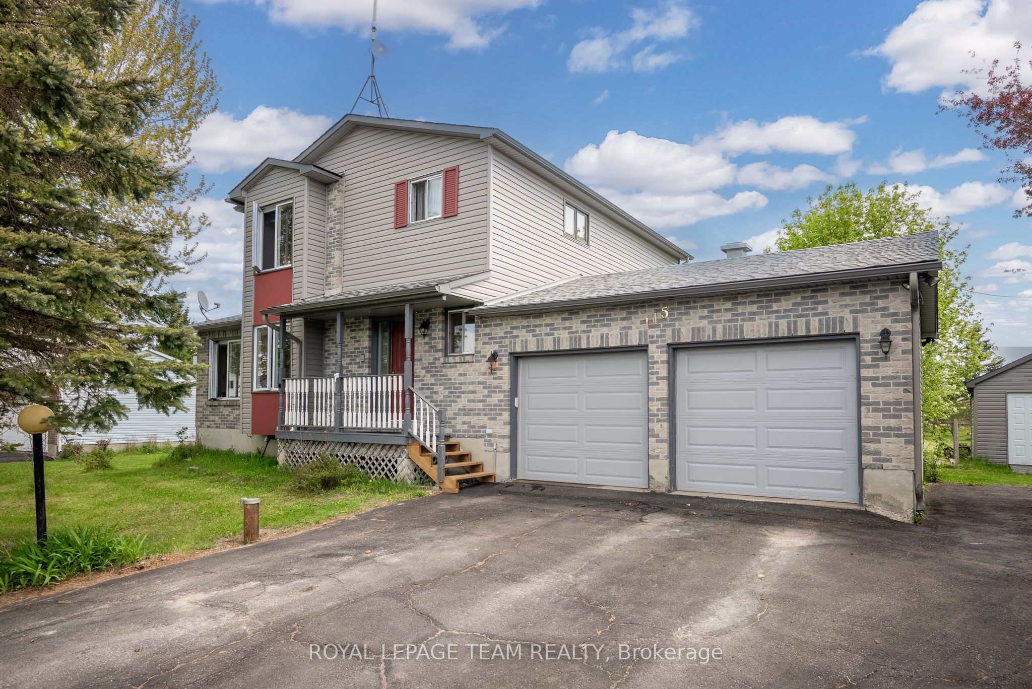 115 Cricket Crescent Property Photo