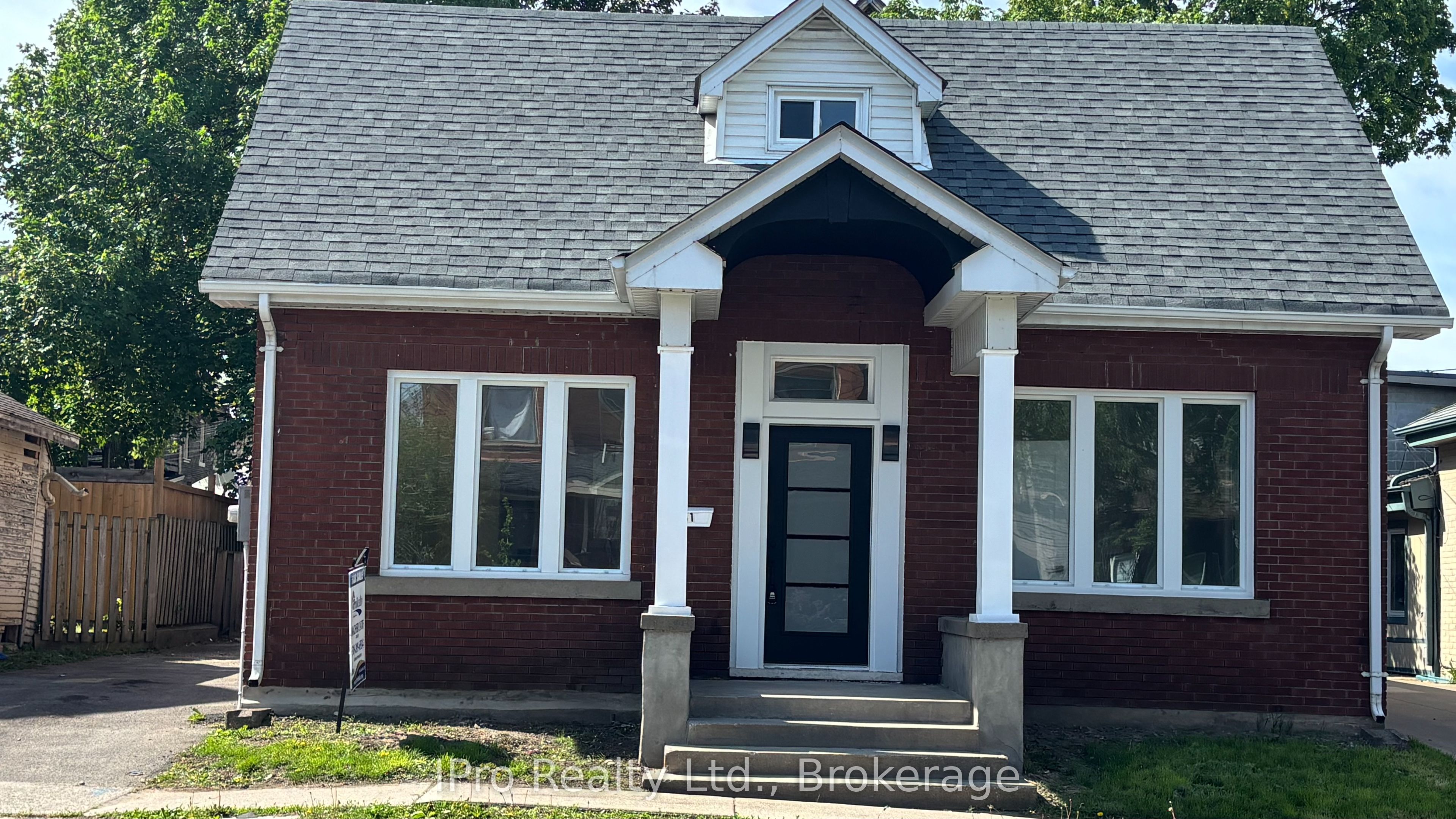 241 Dalhousie Street Property Photo 1