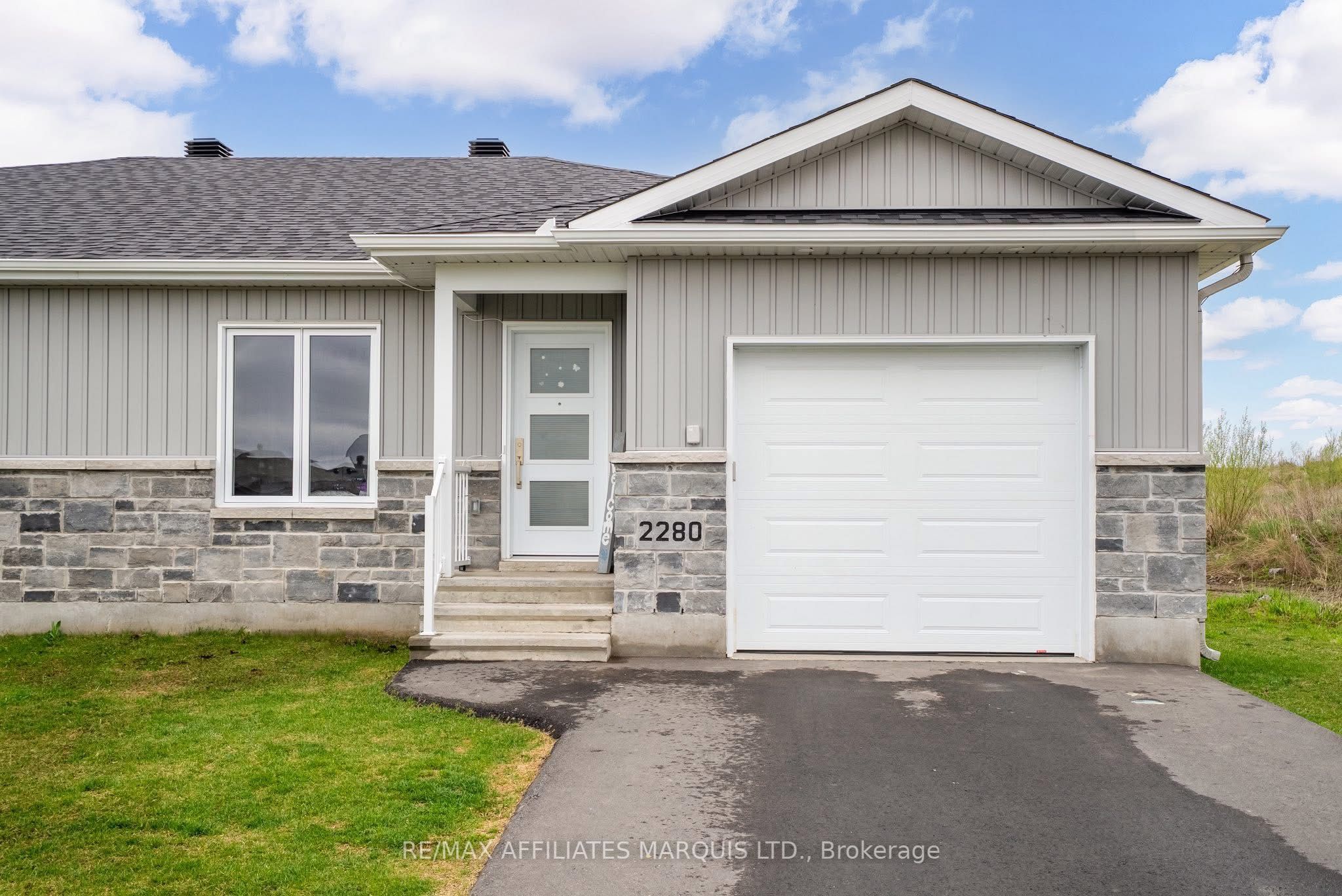 2280 Crewson Court Property Photo 1