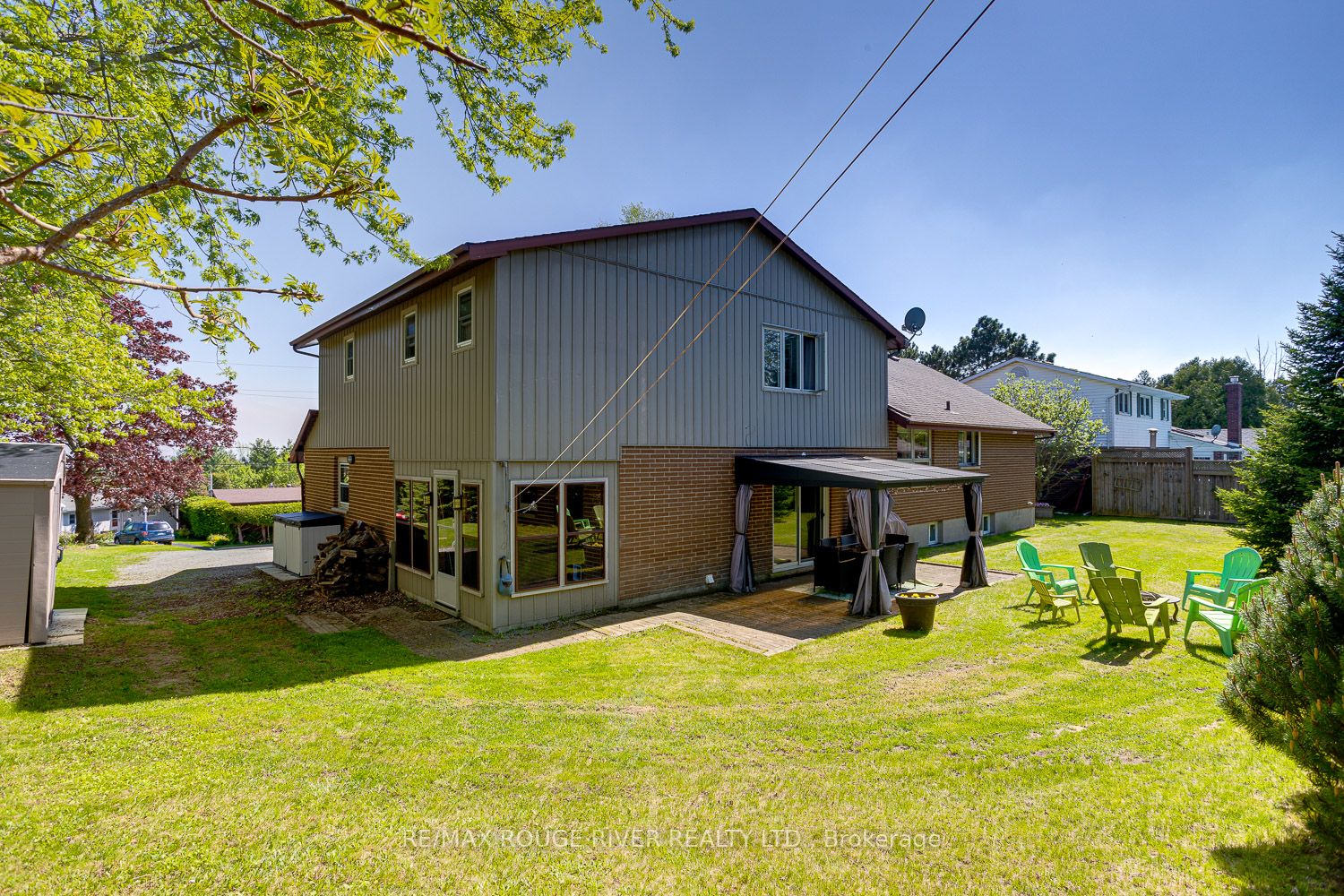 10 Lakeview Heights Property Photo 8