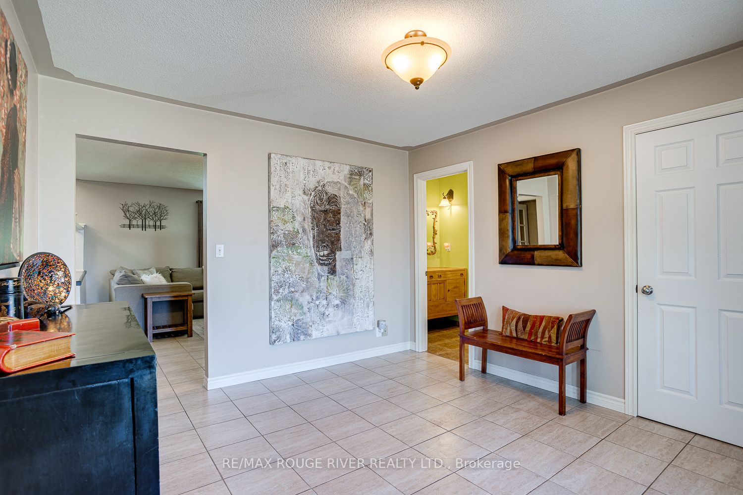10 Lakeview Heights Property Photo 12