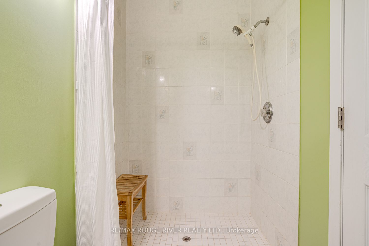 10 Lakeview Heights Property Photo 14