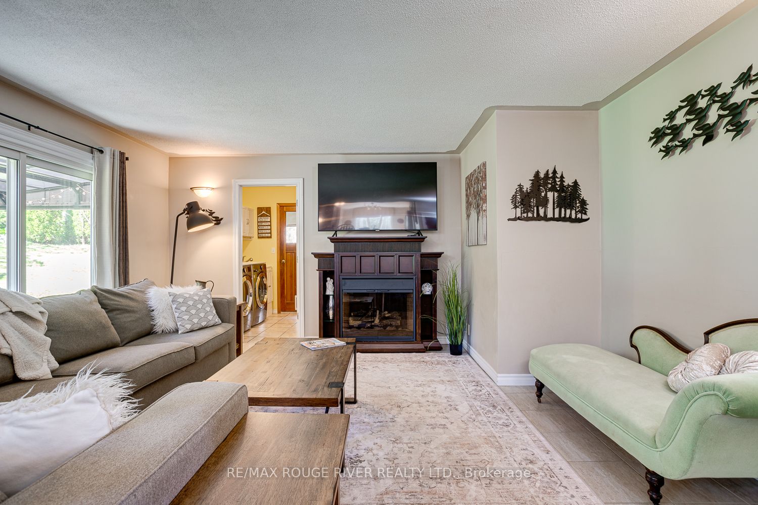 10 Lakeview Heights Property Photo 16