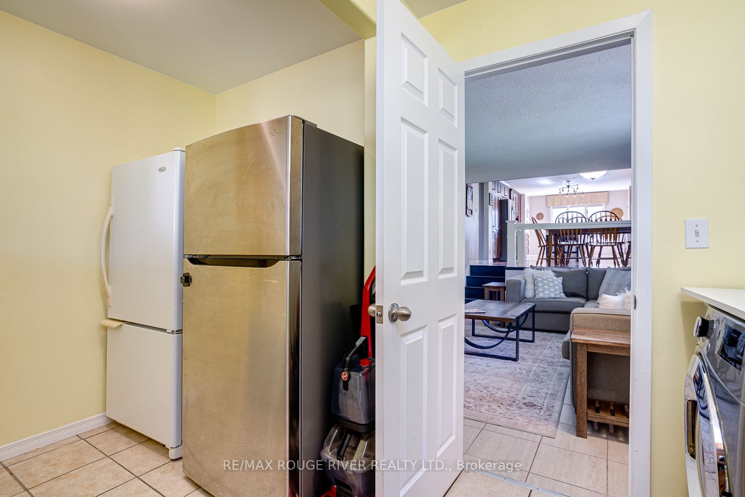 10 Lakeview Heights Property Photo 19