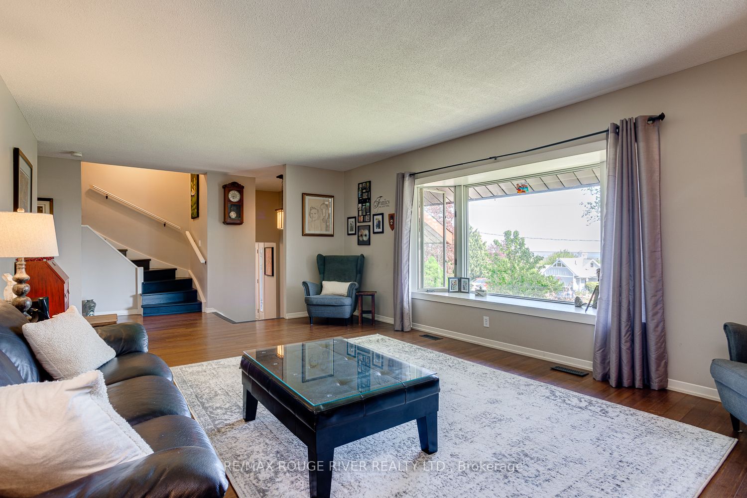 10 Lakeview Heights Property Photo 28