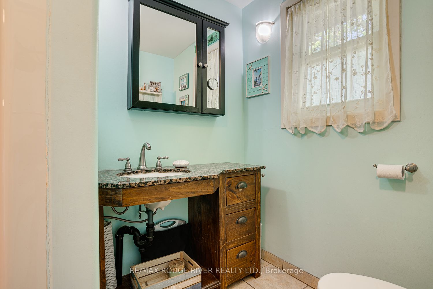 10 Lakeview Heights Property Photo 38