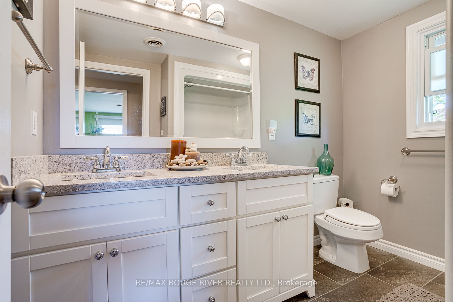 10 Lakeview Heights Property Photo 39