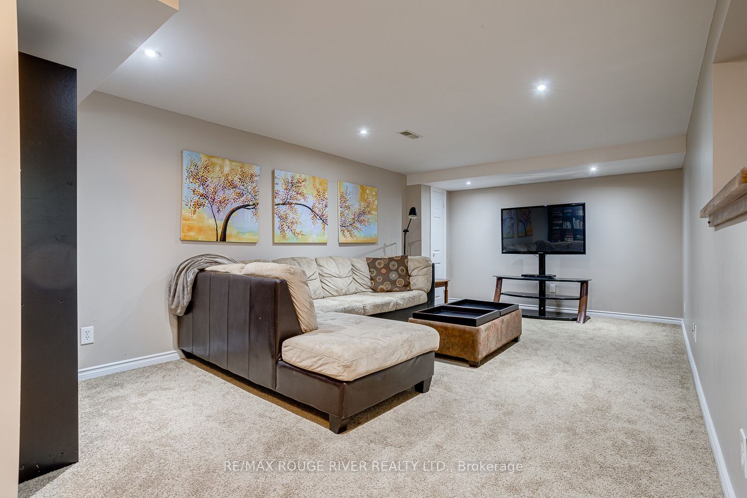 10 Lakeview Heights Property Photo 42
