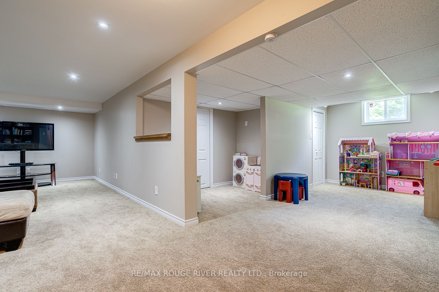 10 Lakeview Heights Property Photo 44
