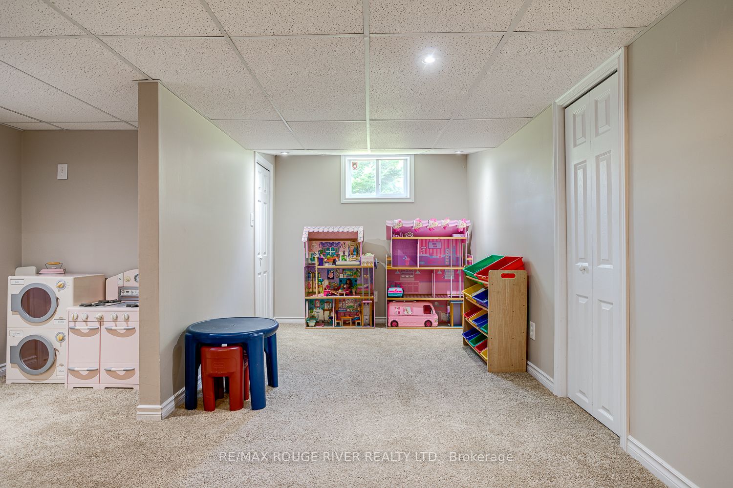 10 Lakeview Heights Property Photo 46