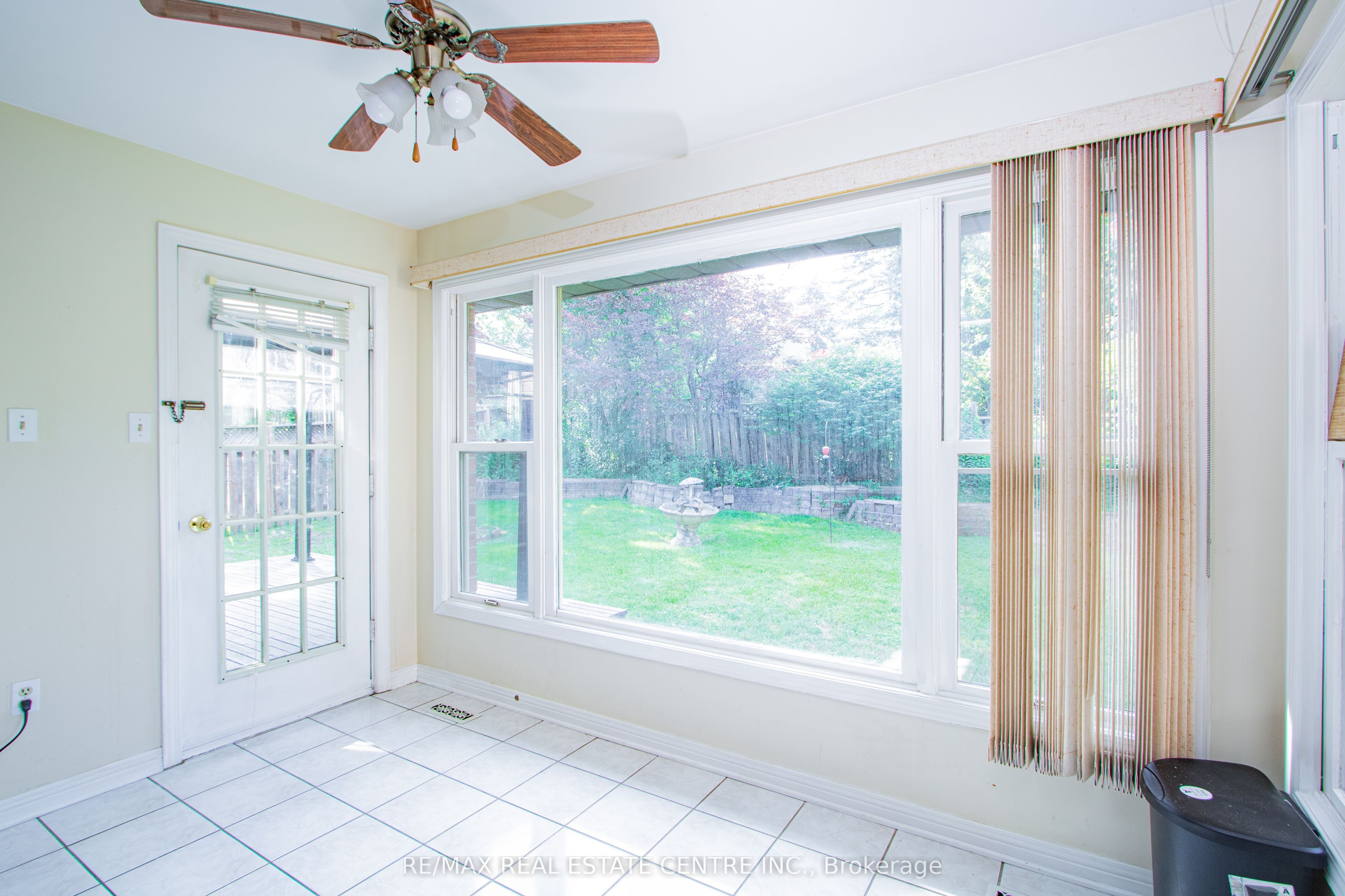 50 Ambleside Drive Property Photo 12