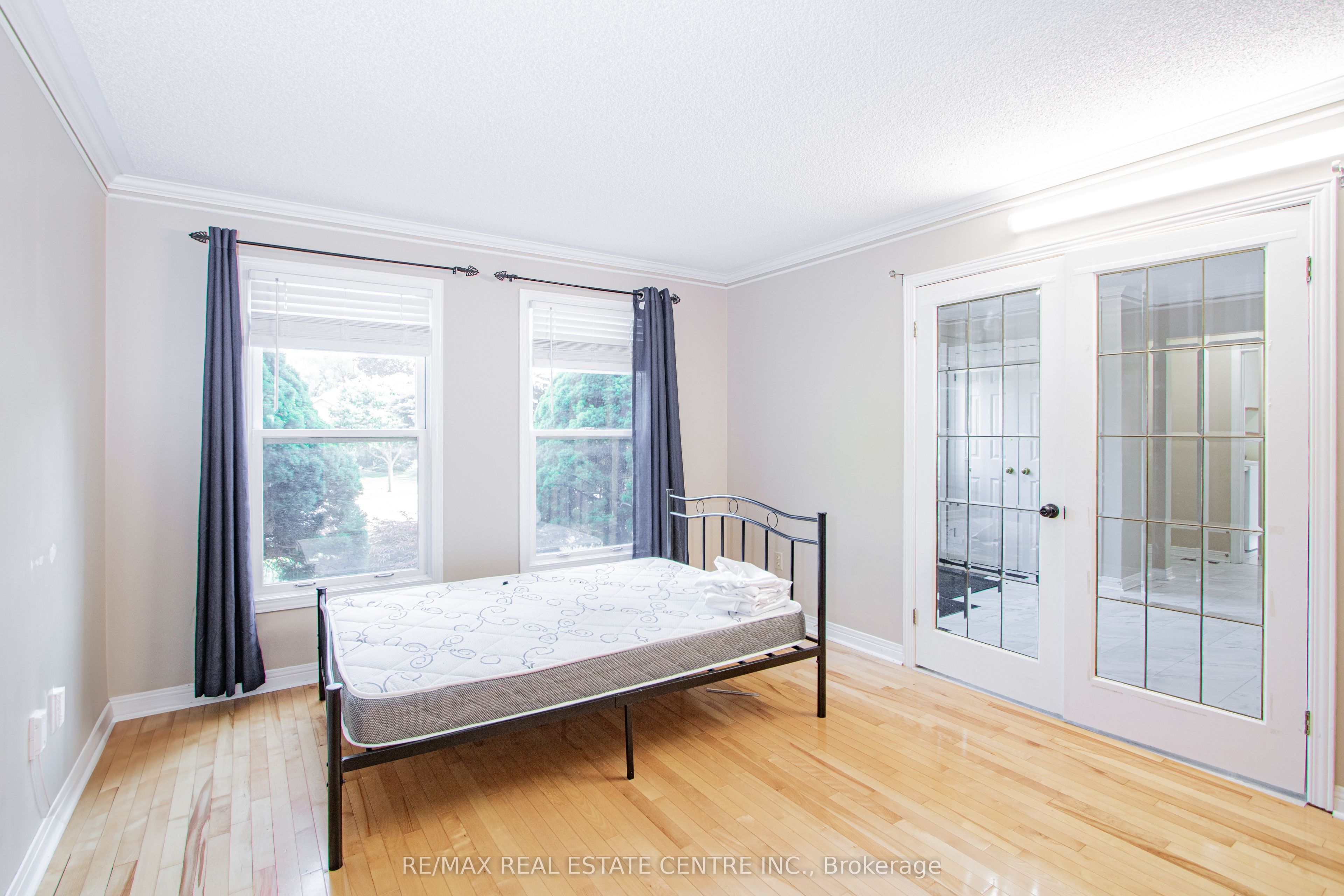 50 Ambleside Drive Property Photo 16