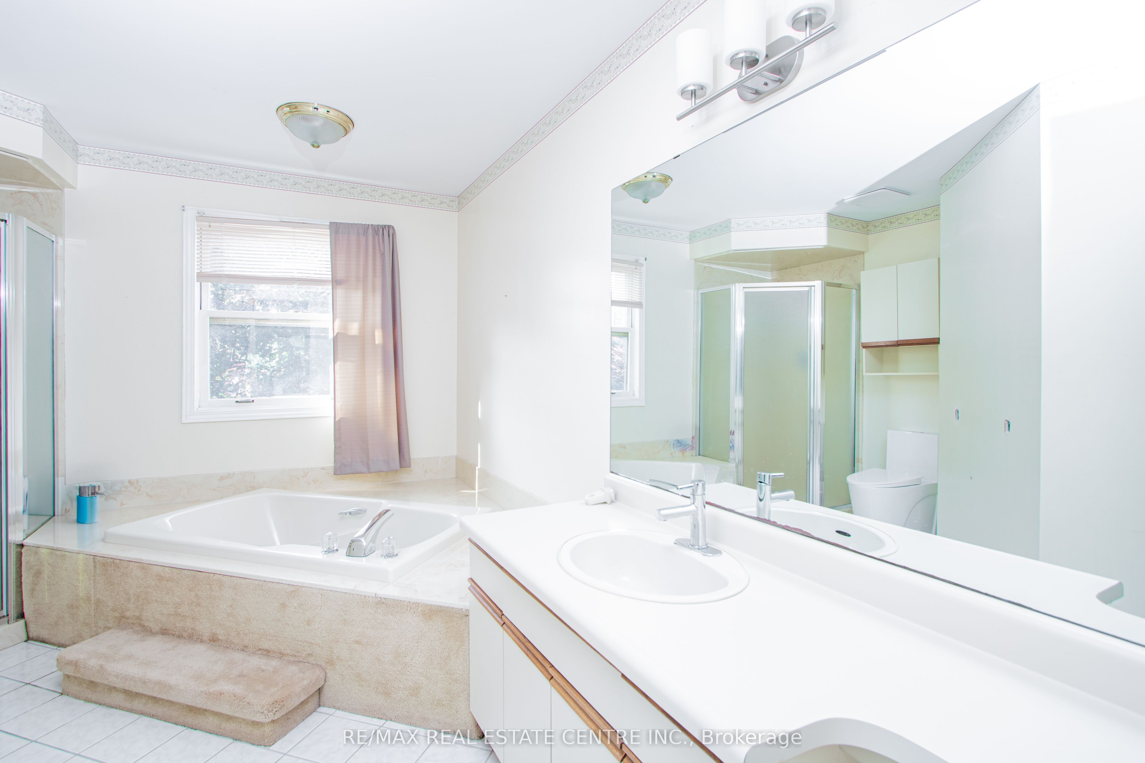 50 Ambleside Drive Property Photo 30