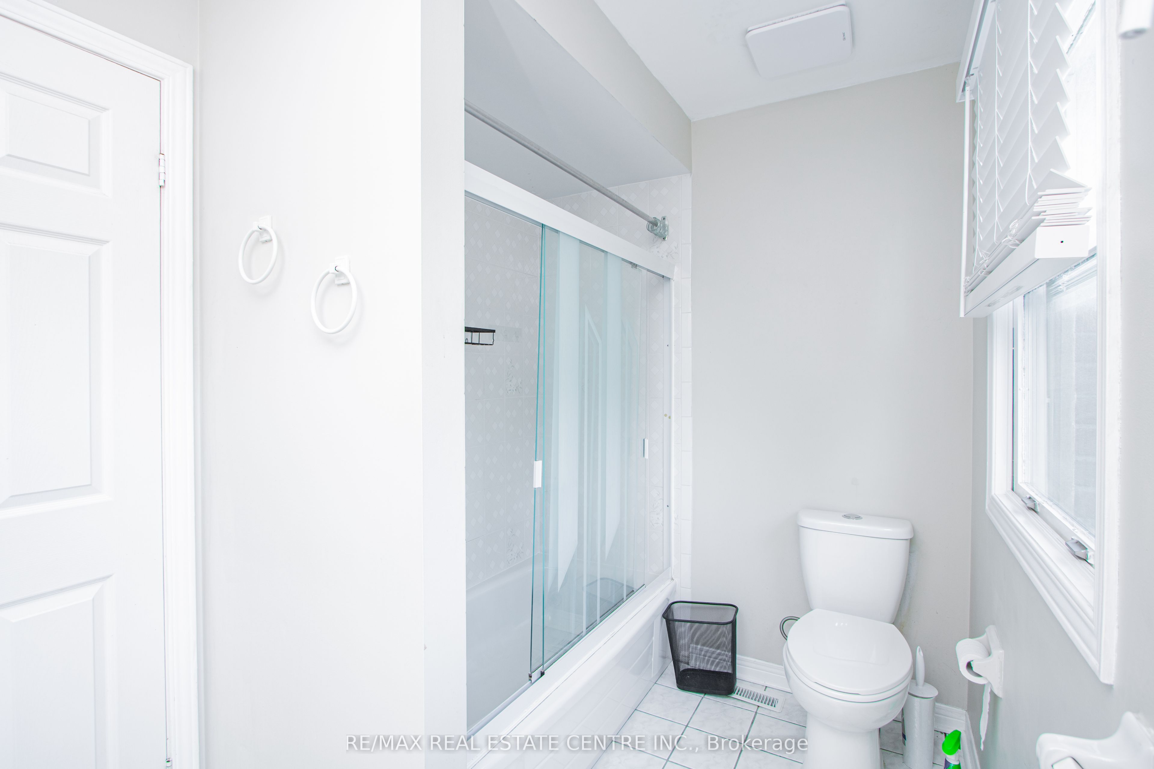 50 Ambleside Drive Property Photo 32