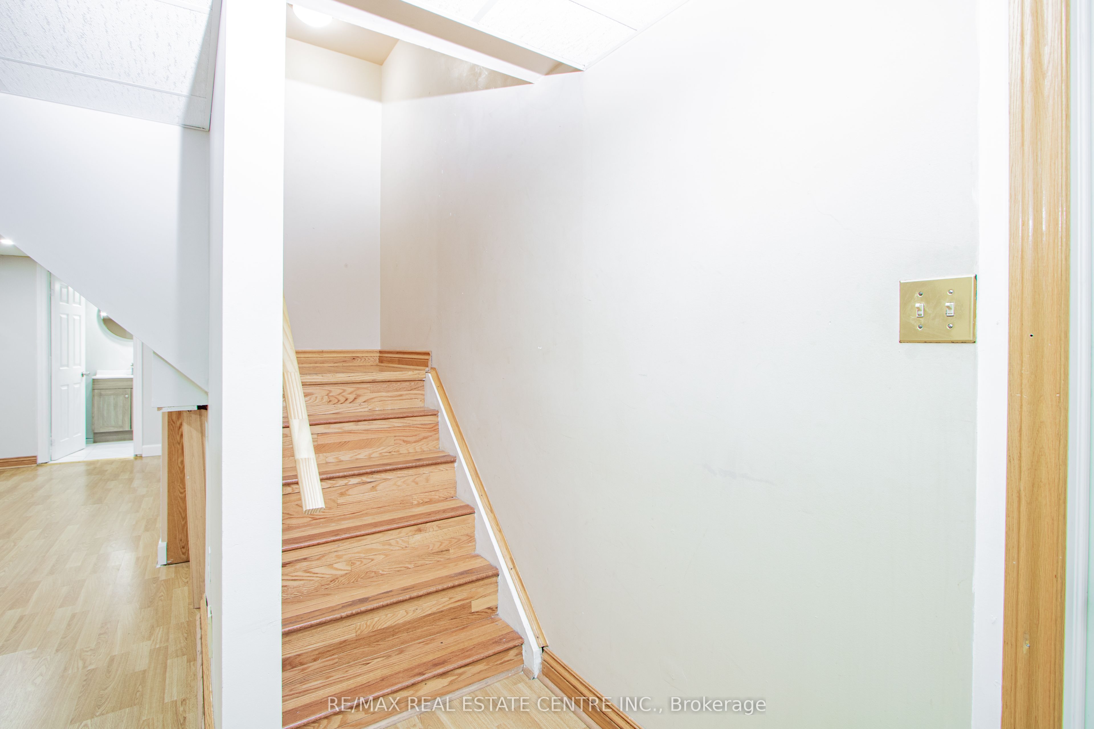 50 Ambleside Drive Property Photo 35